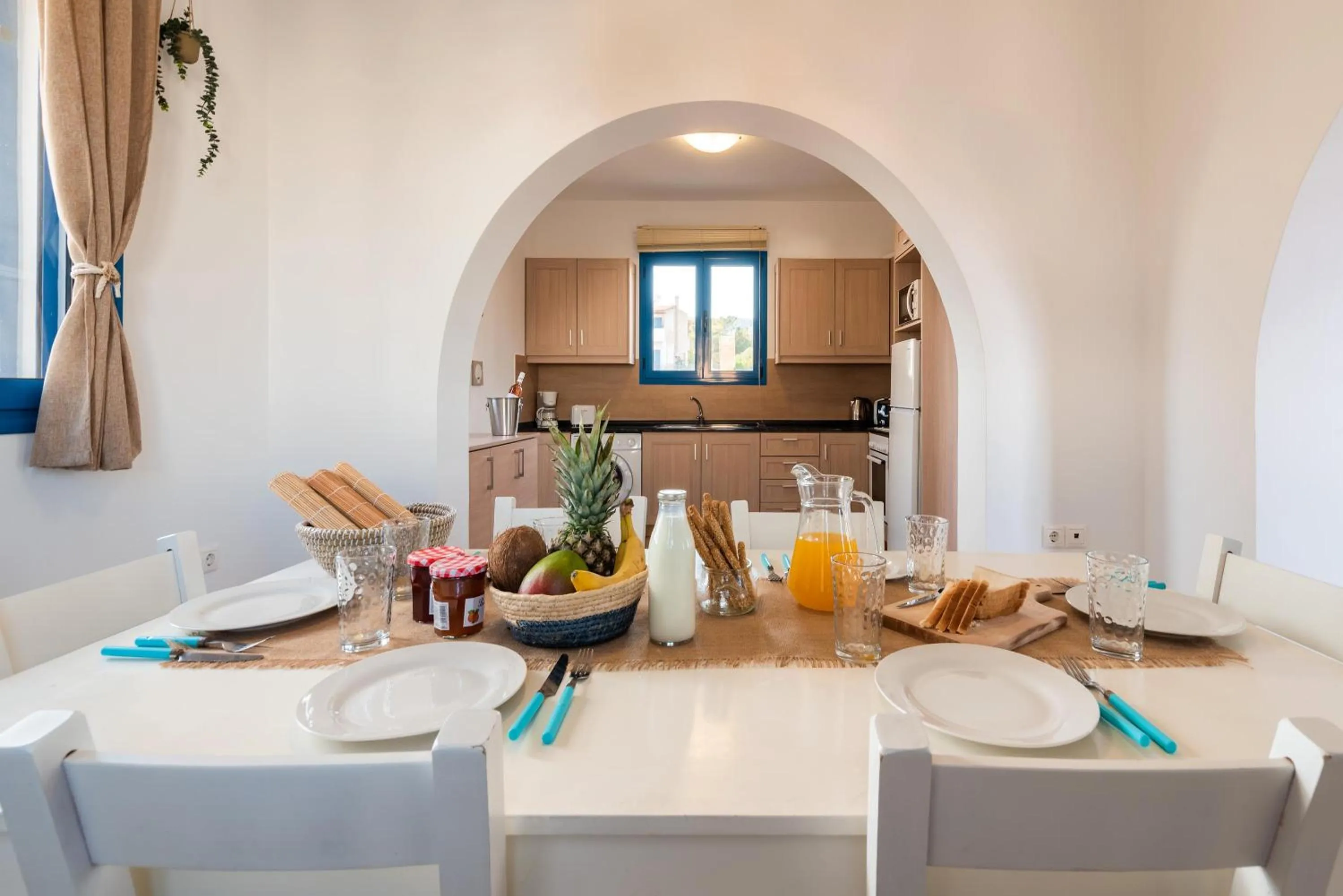 Dining area in Blue Sea Villa
