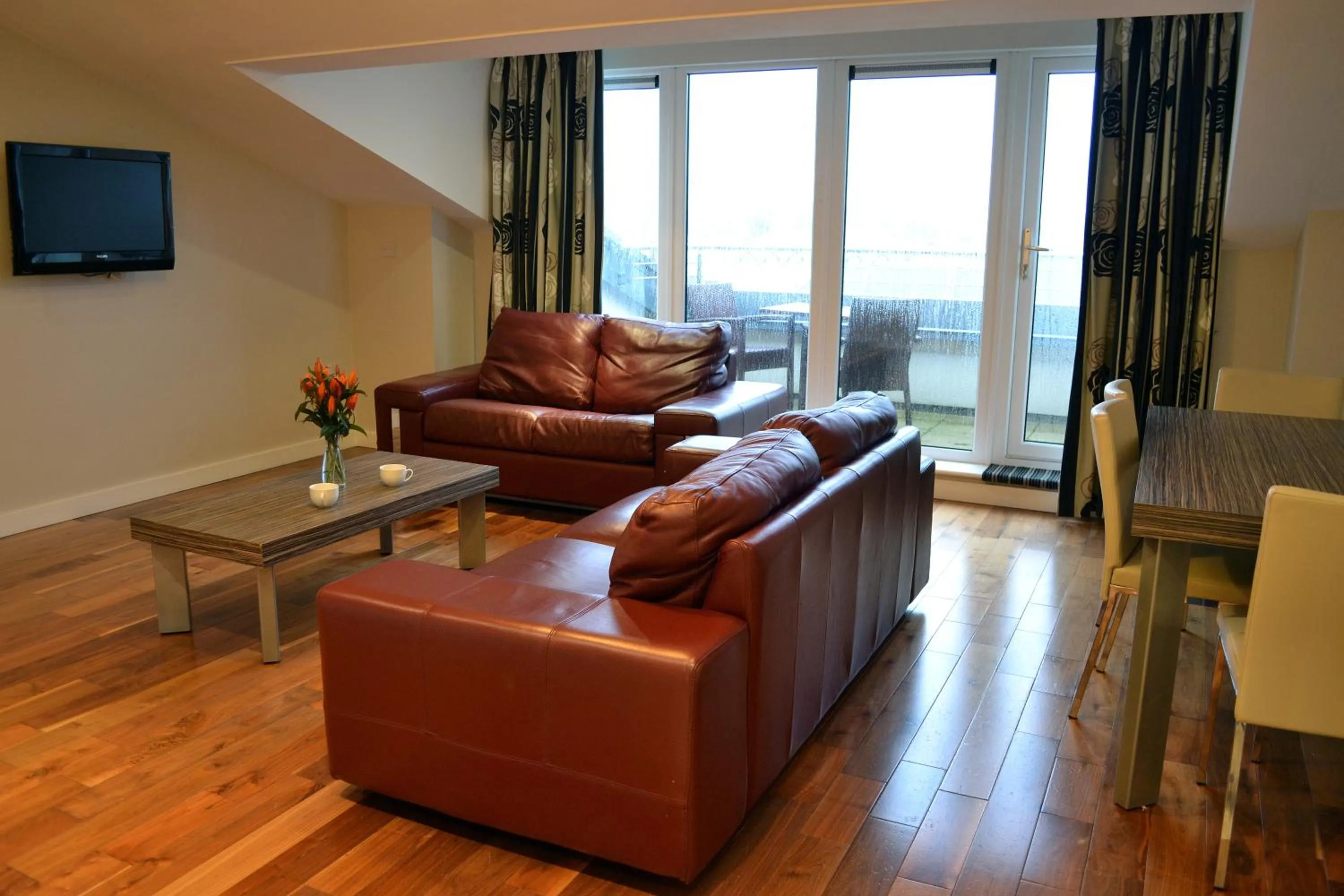 Decorative detail in Carrick Plaza Suites and Apartments