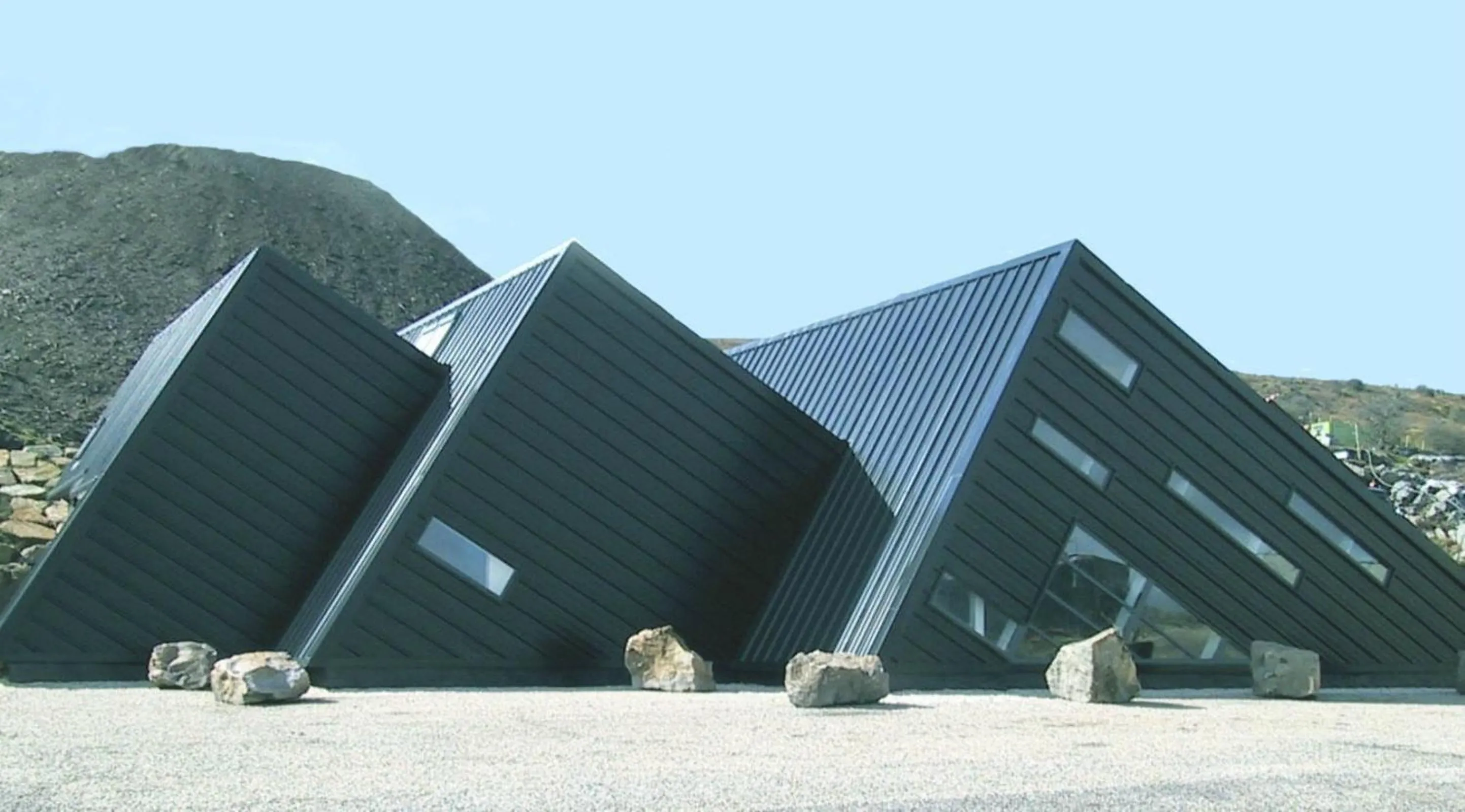 Area and facilities in Carrick Plaza Suites and Apartments