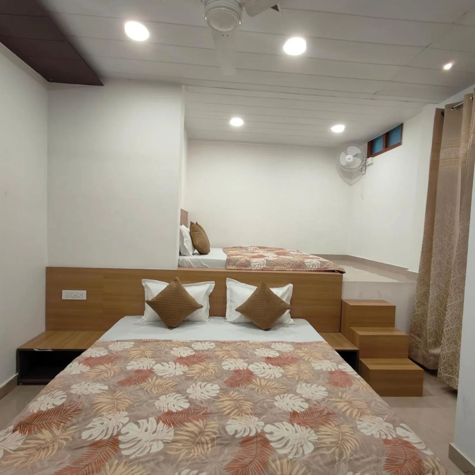 Bed in Golden Oak- 5 min walk from golden temple