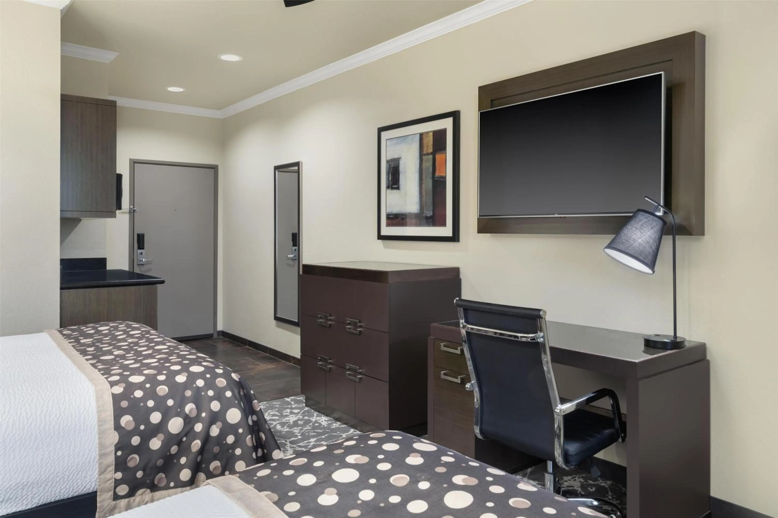 Bedroom, Bed in Best Western Premier Crown Chase Inn & Suites