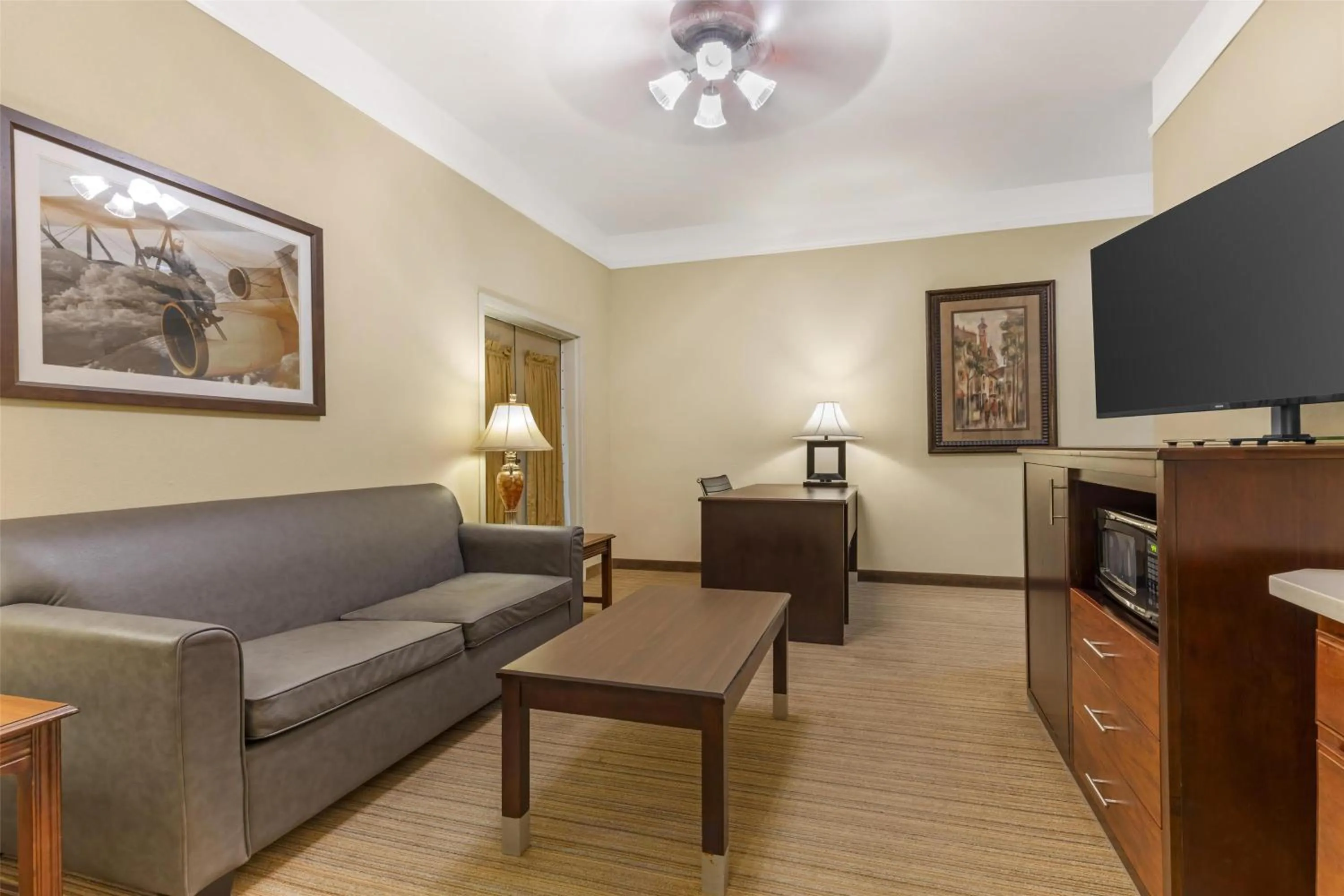 Photo of the whole room in Best Western Plus Monica Royale Inn & Suites