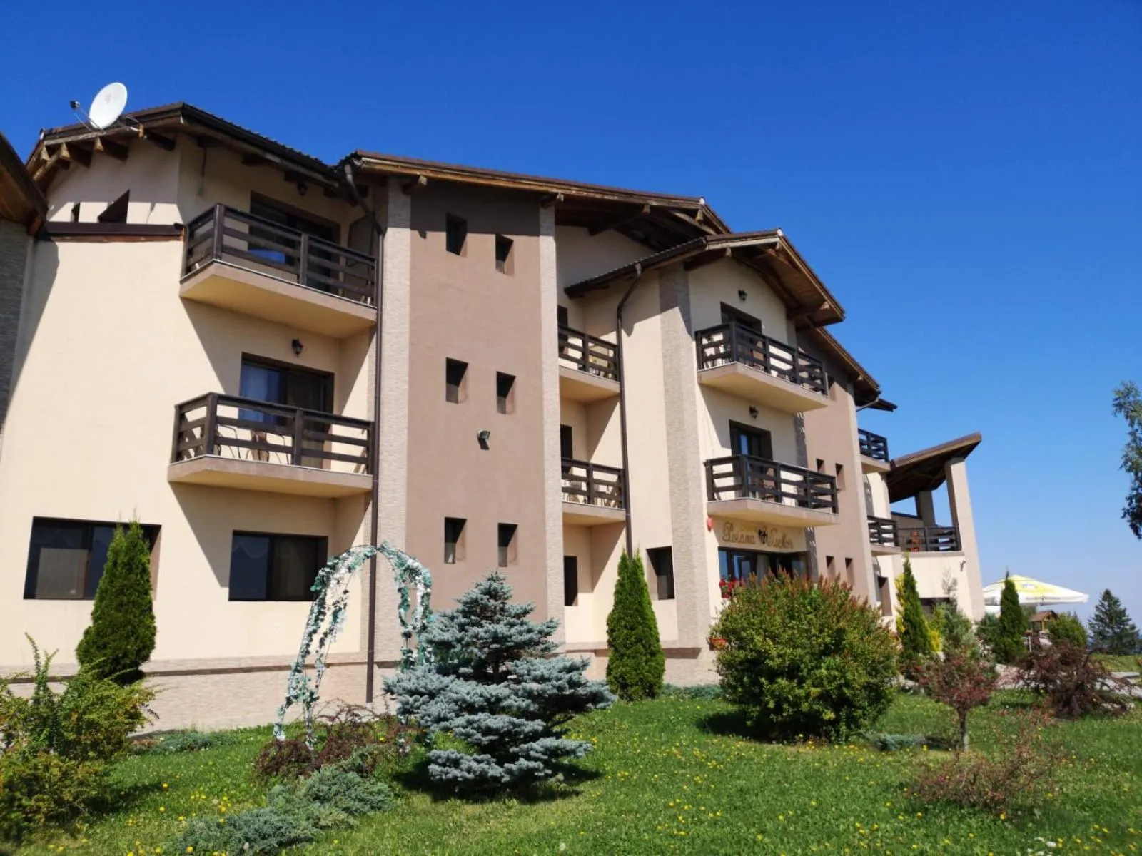 Property building in Pensiunea Poiana Viselor