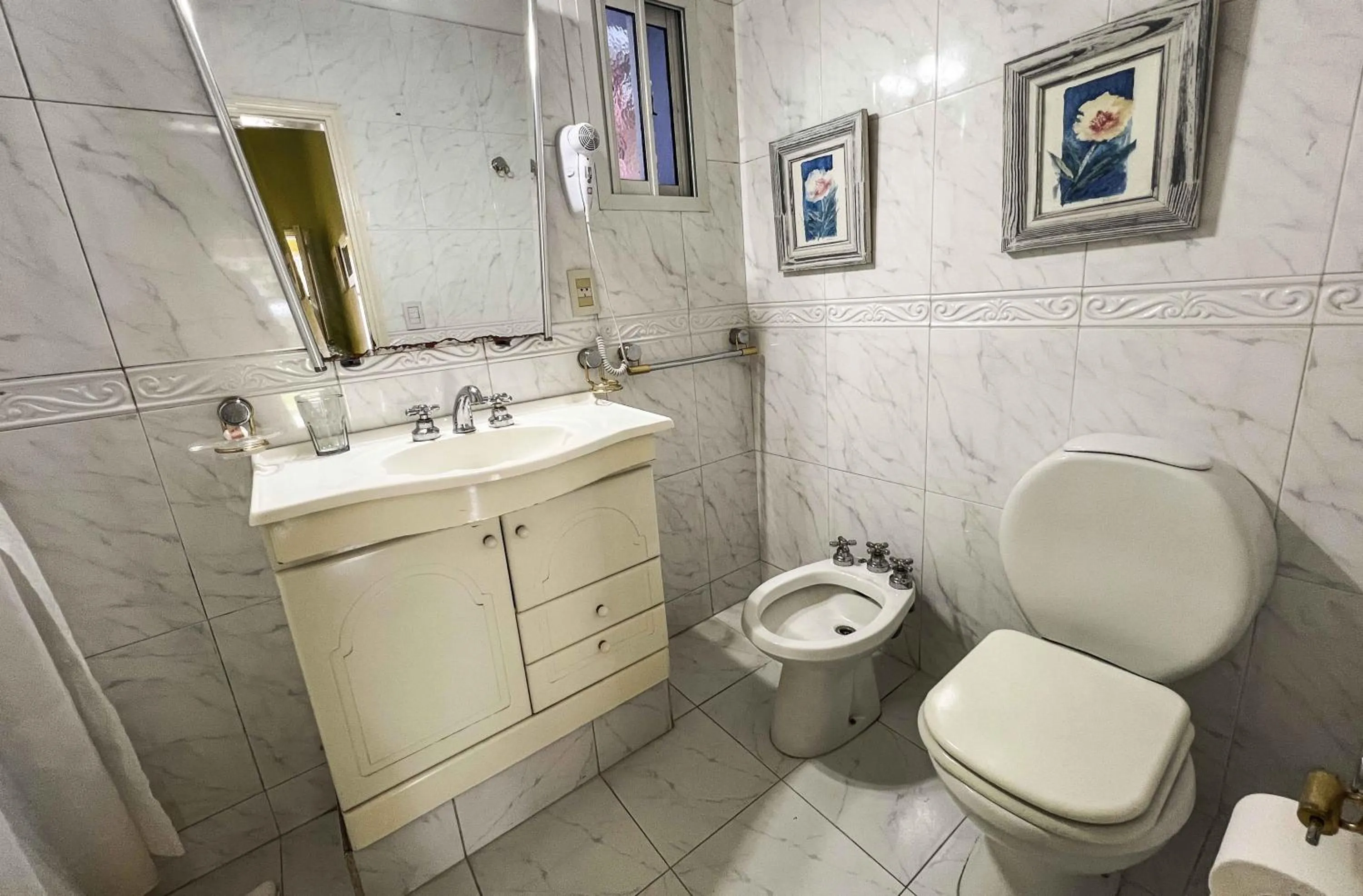 Posada Suiza by Prima Collection