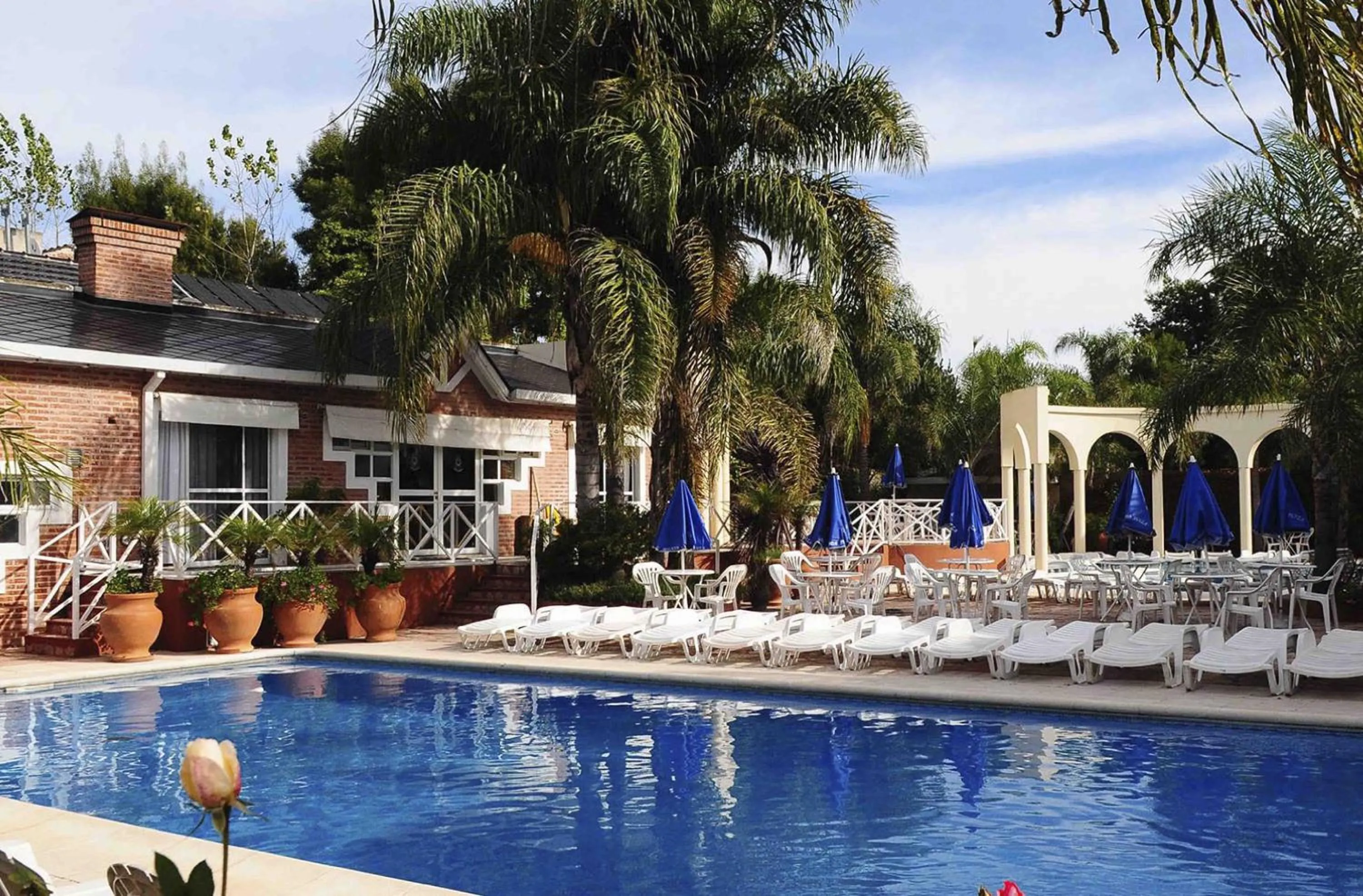 Posada Suiza by Prima Collection