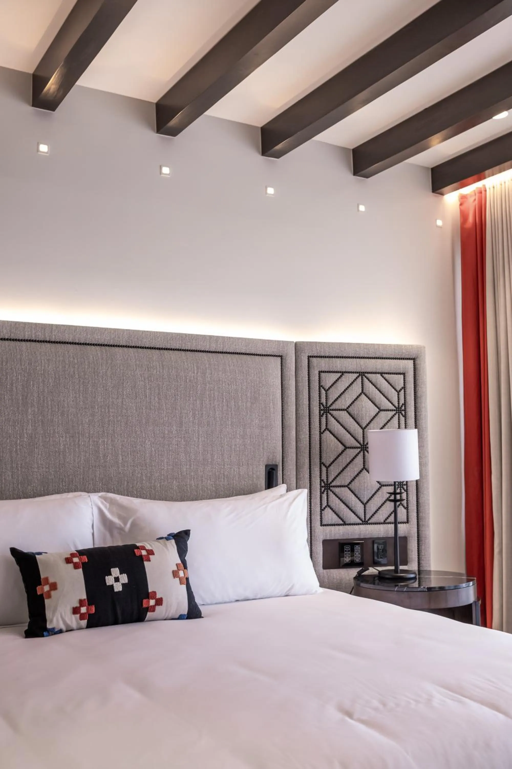 Bed in Pueblo Bonito Vantage San Miguel de Allende