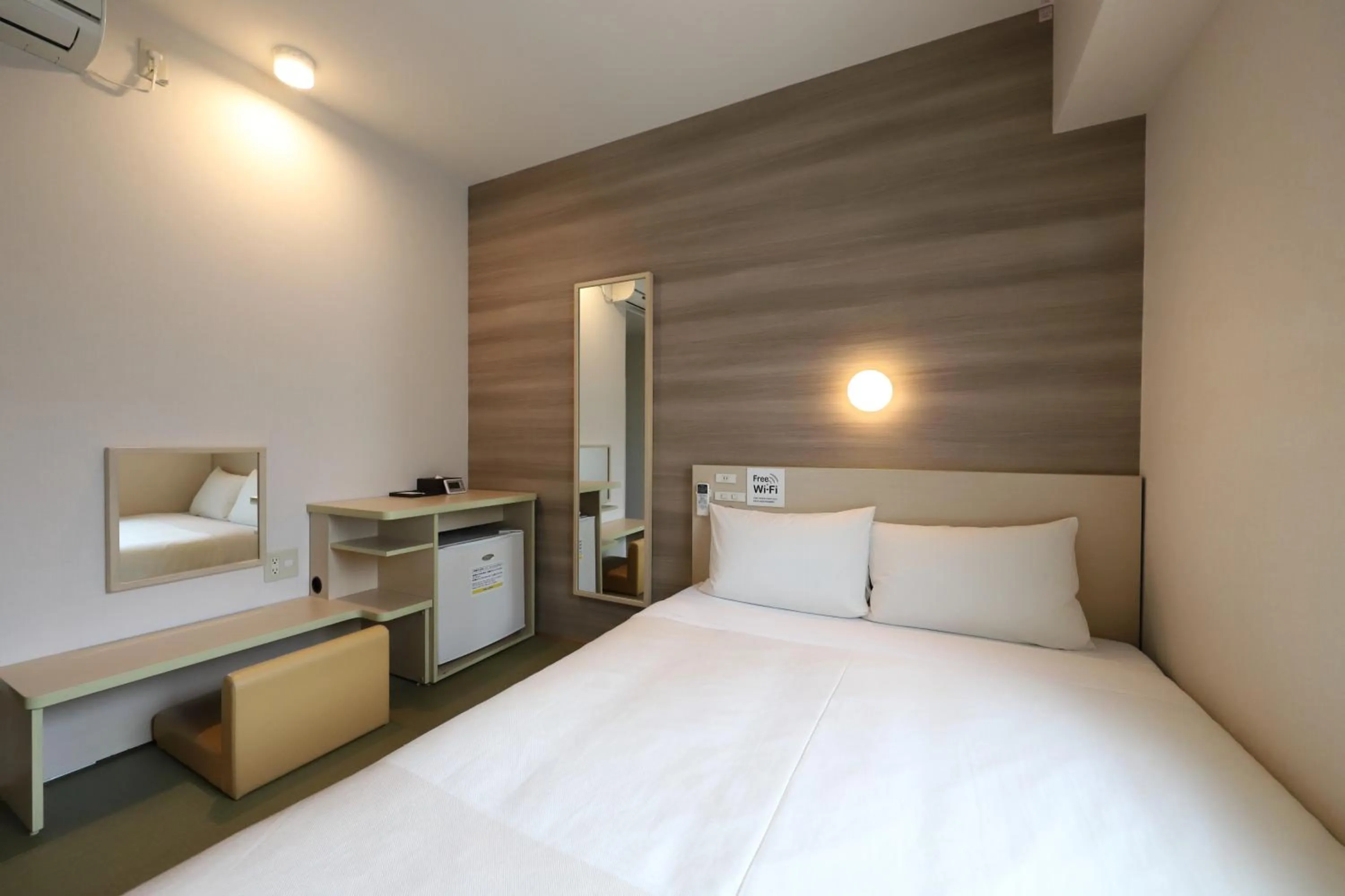 Bedroom, Bed in Smile Hotel Osaka Tennoji