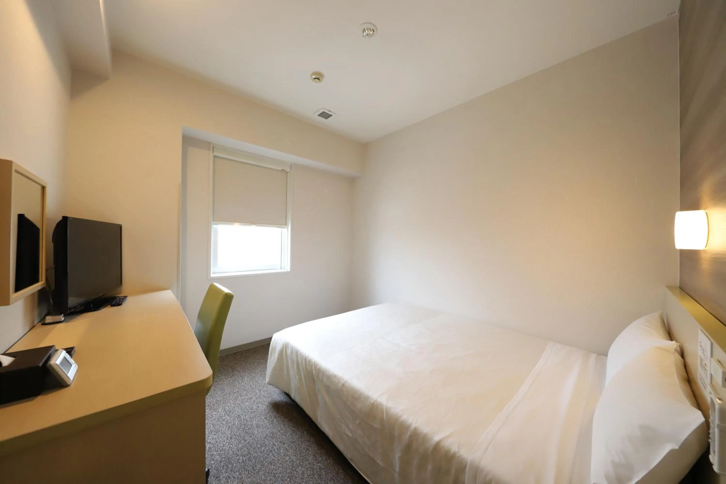 Bedroom, Bed in Smile Hotel Osaka Tennoji