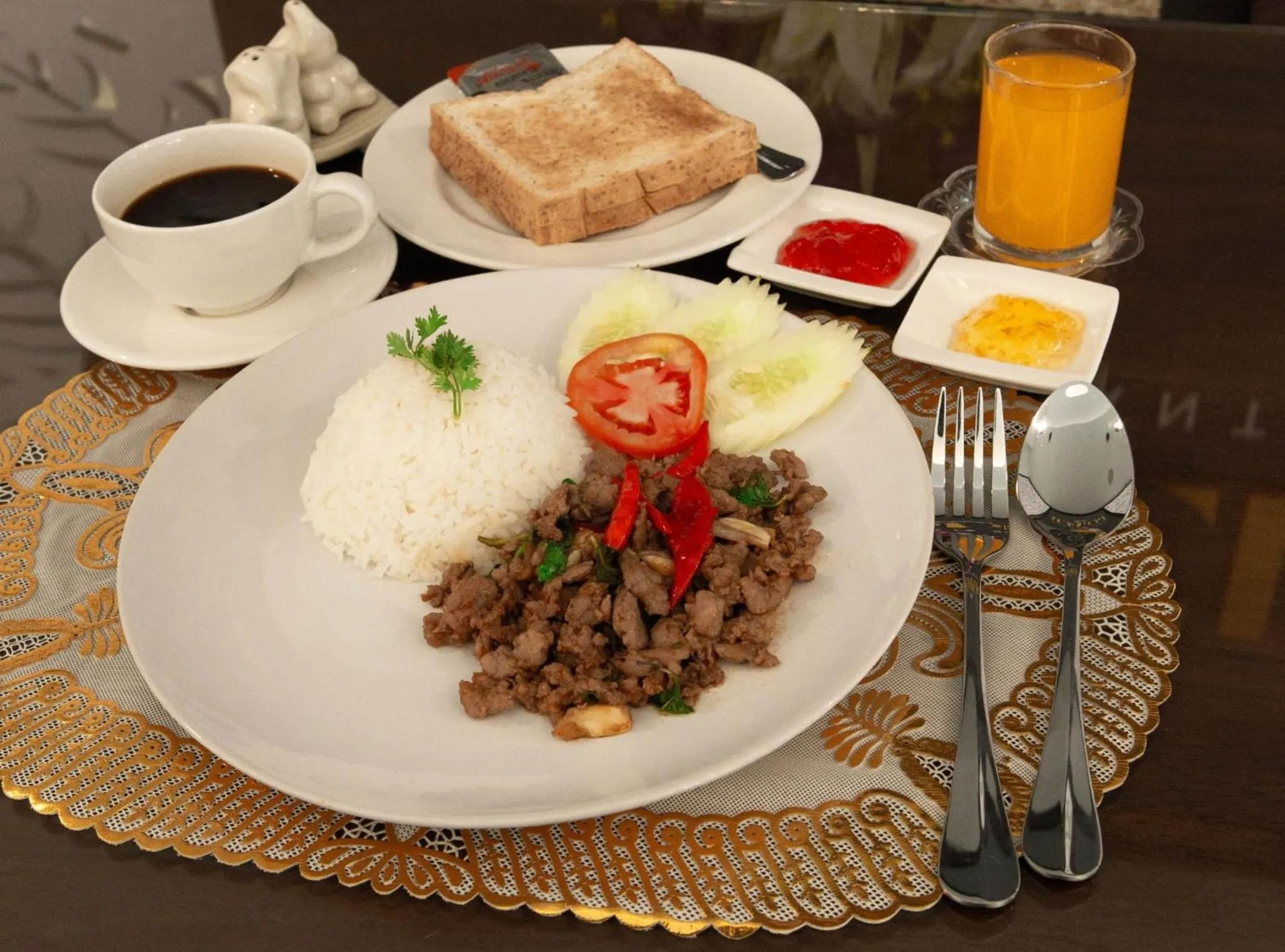 Breakfast in Peppery Hills