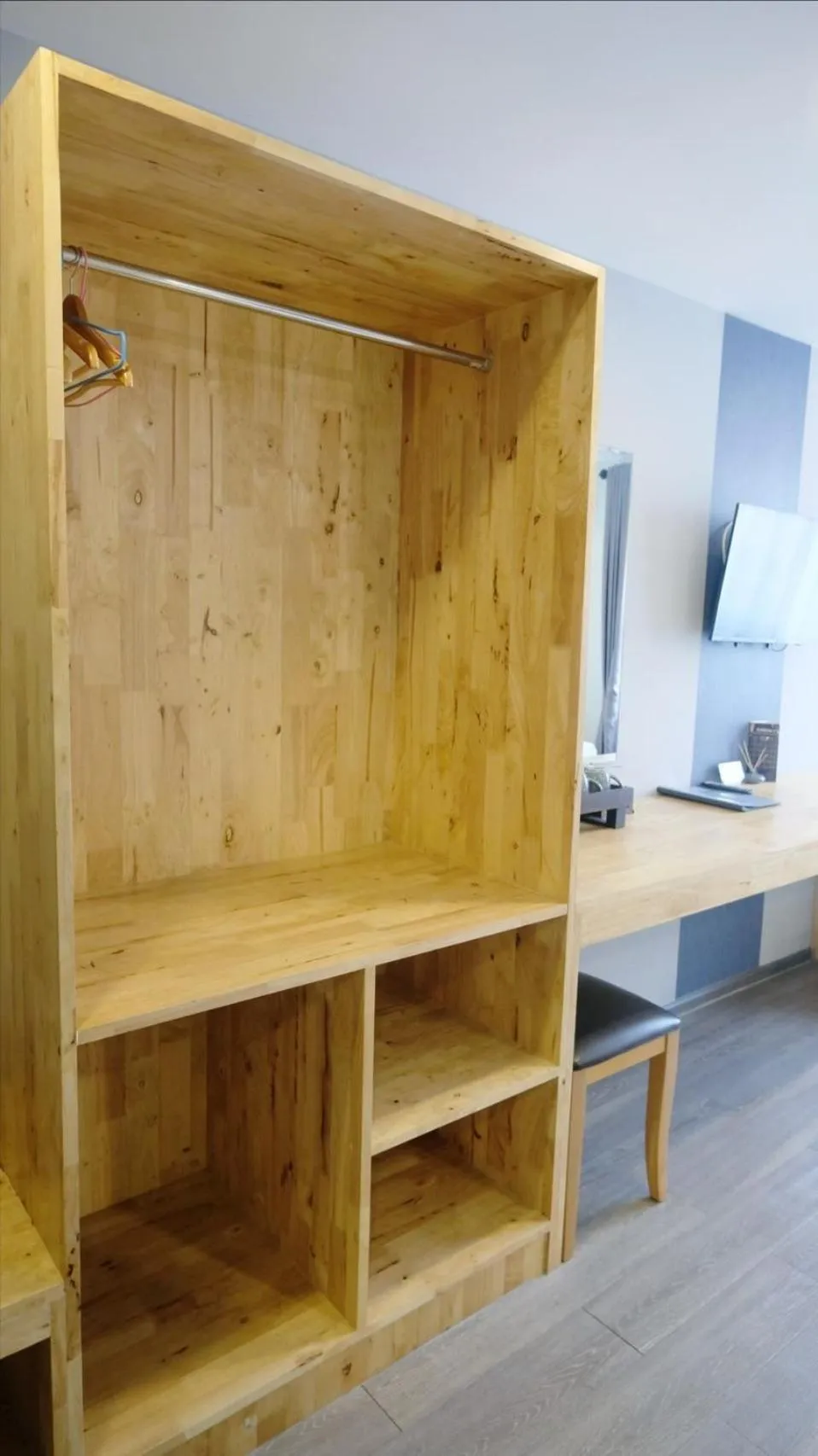 Decorative detail in Peppery Hills