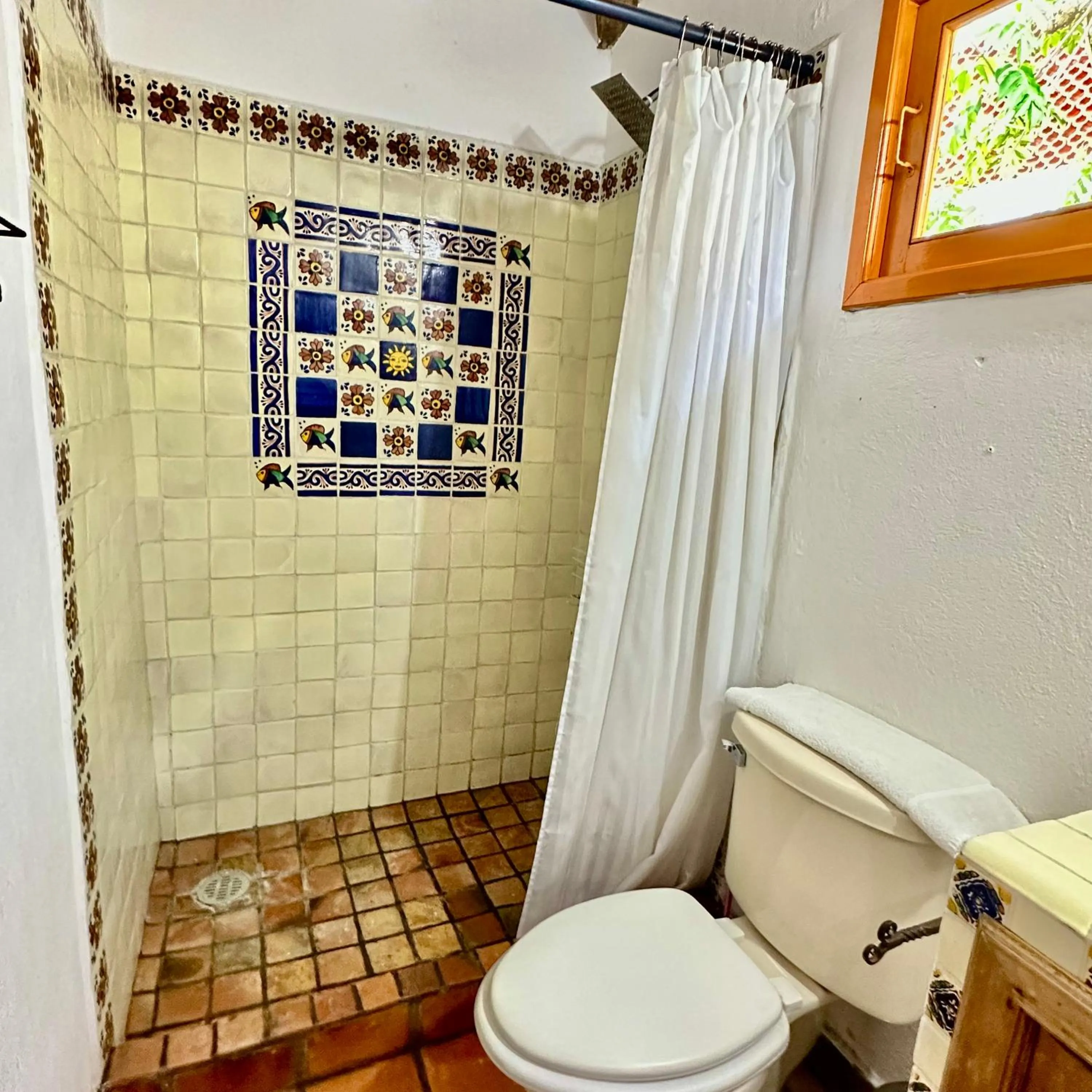 Shower in La Etelvina Suites