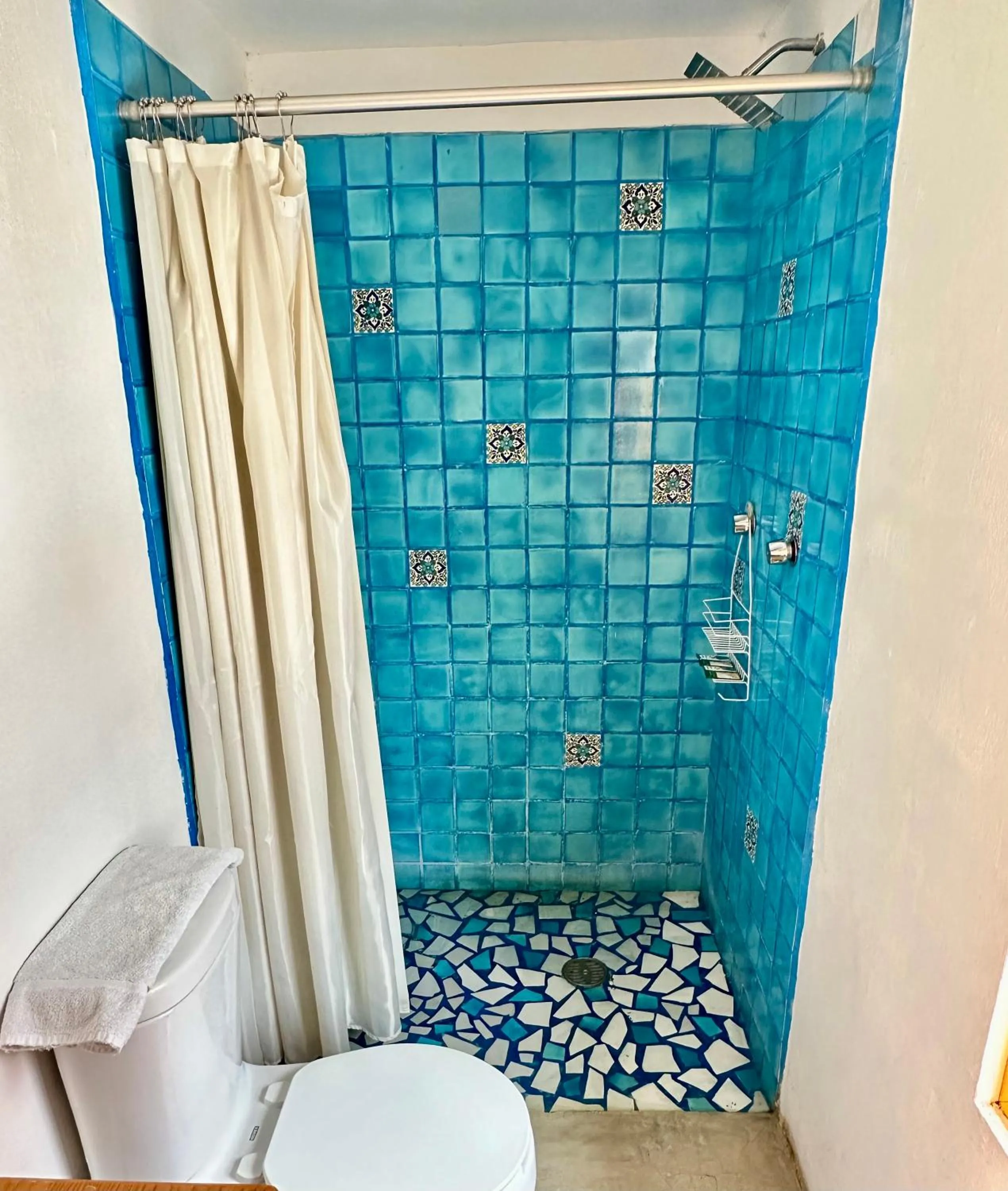 Shower in La Etelvina Suites