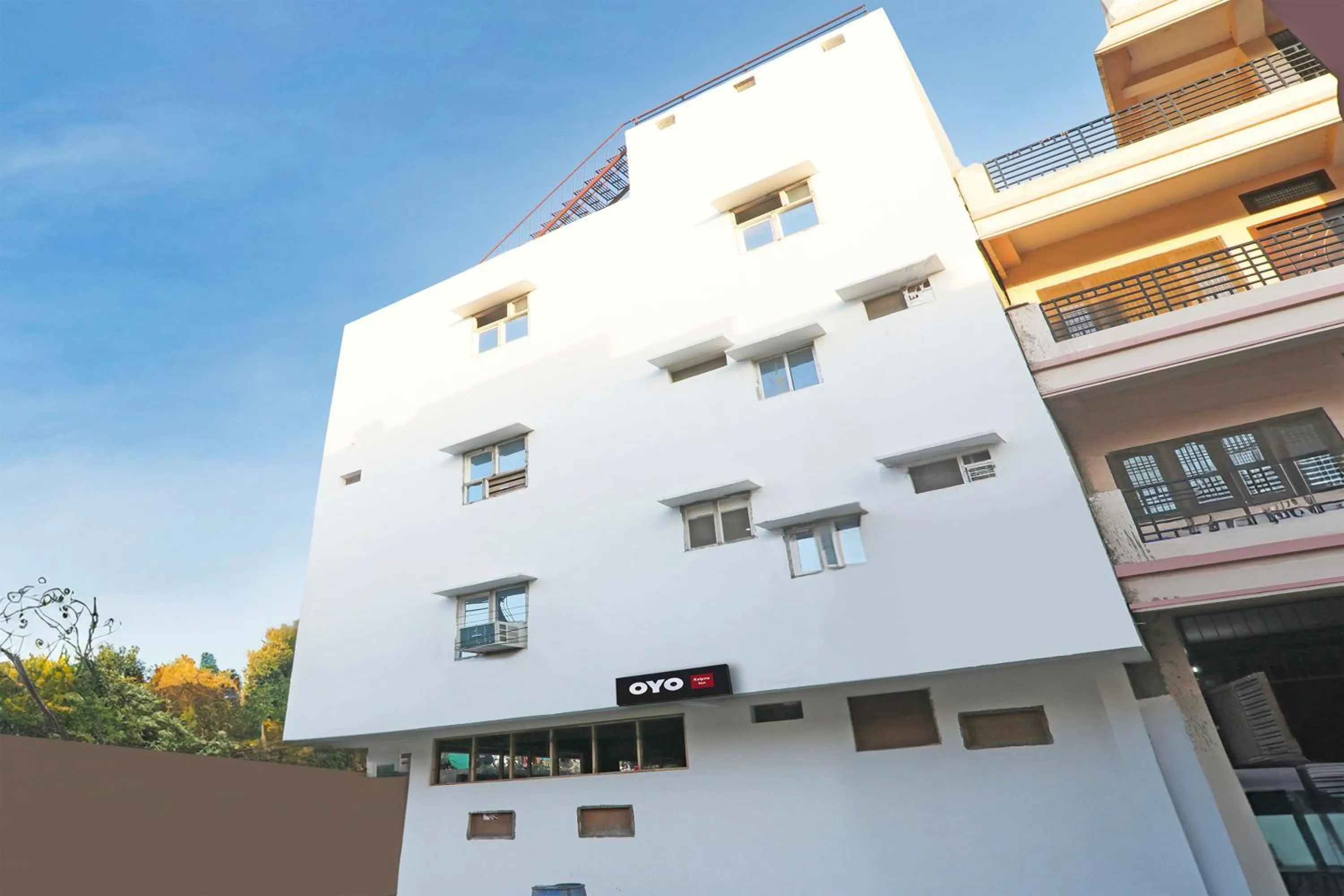 Facade/entrance in Super Hotel O Super Kalpna Inn