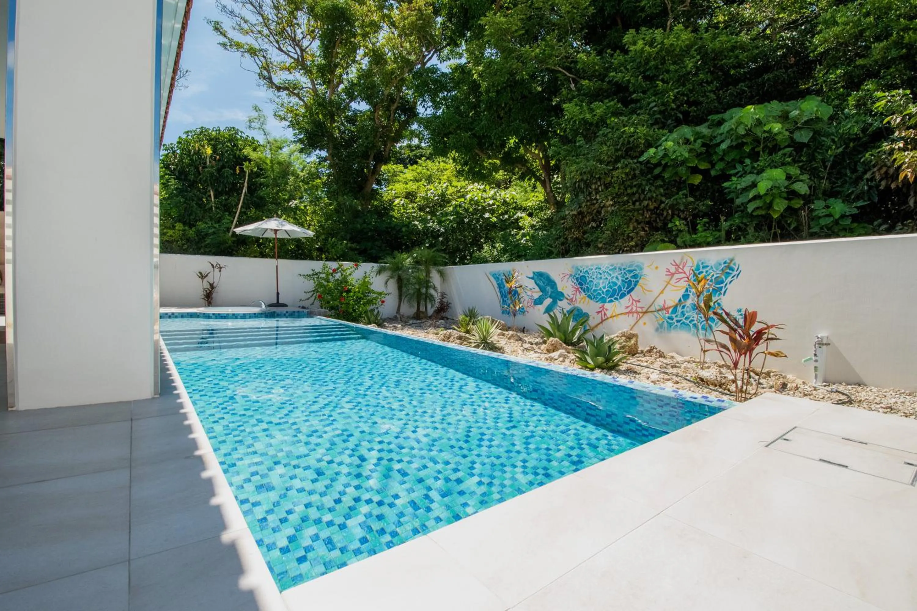 Pool view in pool villa Sanrriott Okinawa Motobu