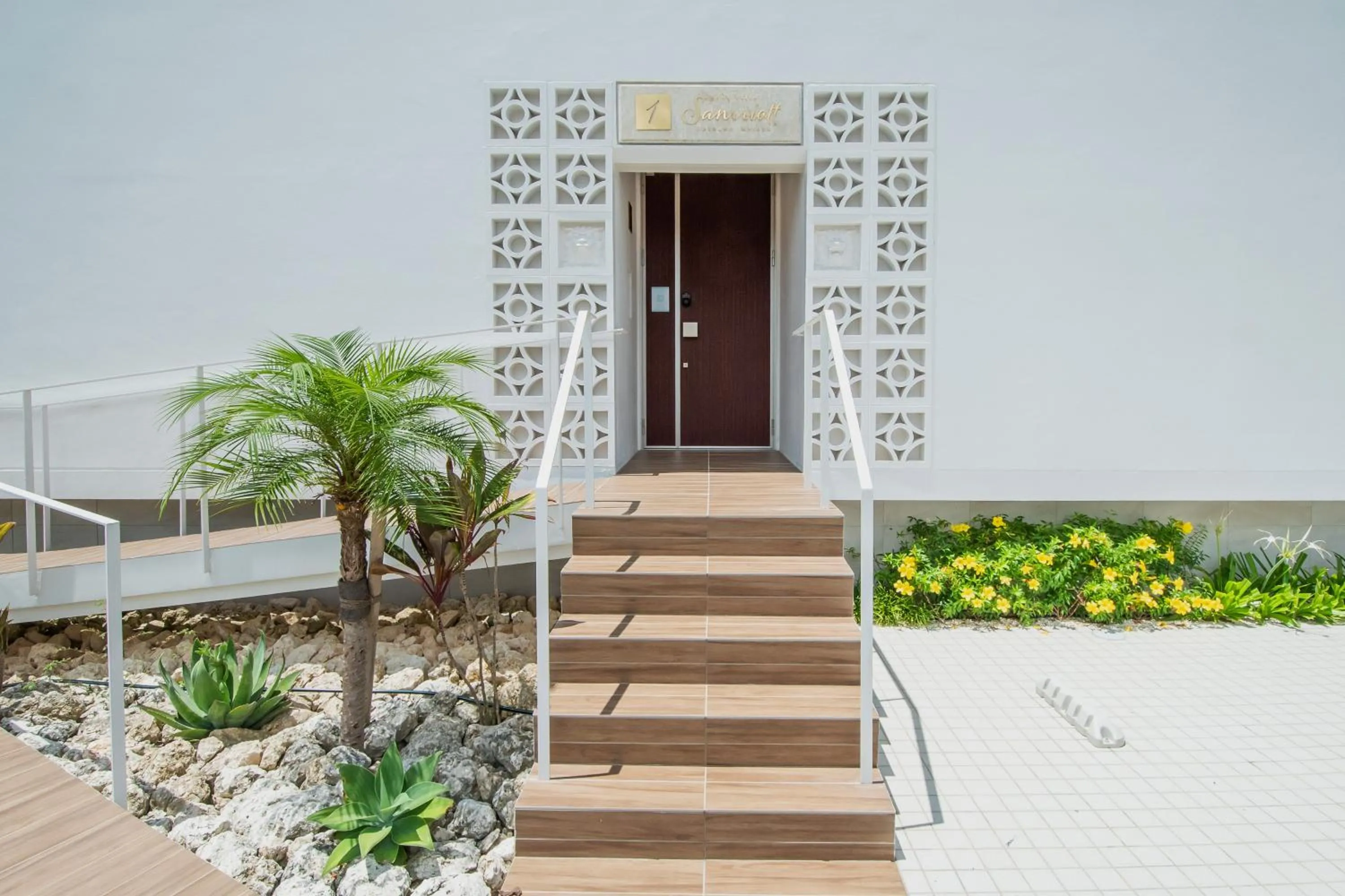 Facade/entrance in pool villa Sanrriott Okinawa Motobu