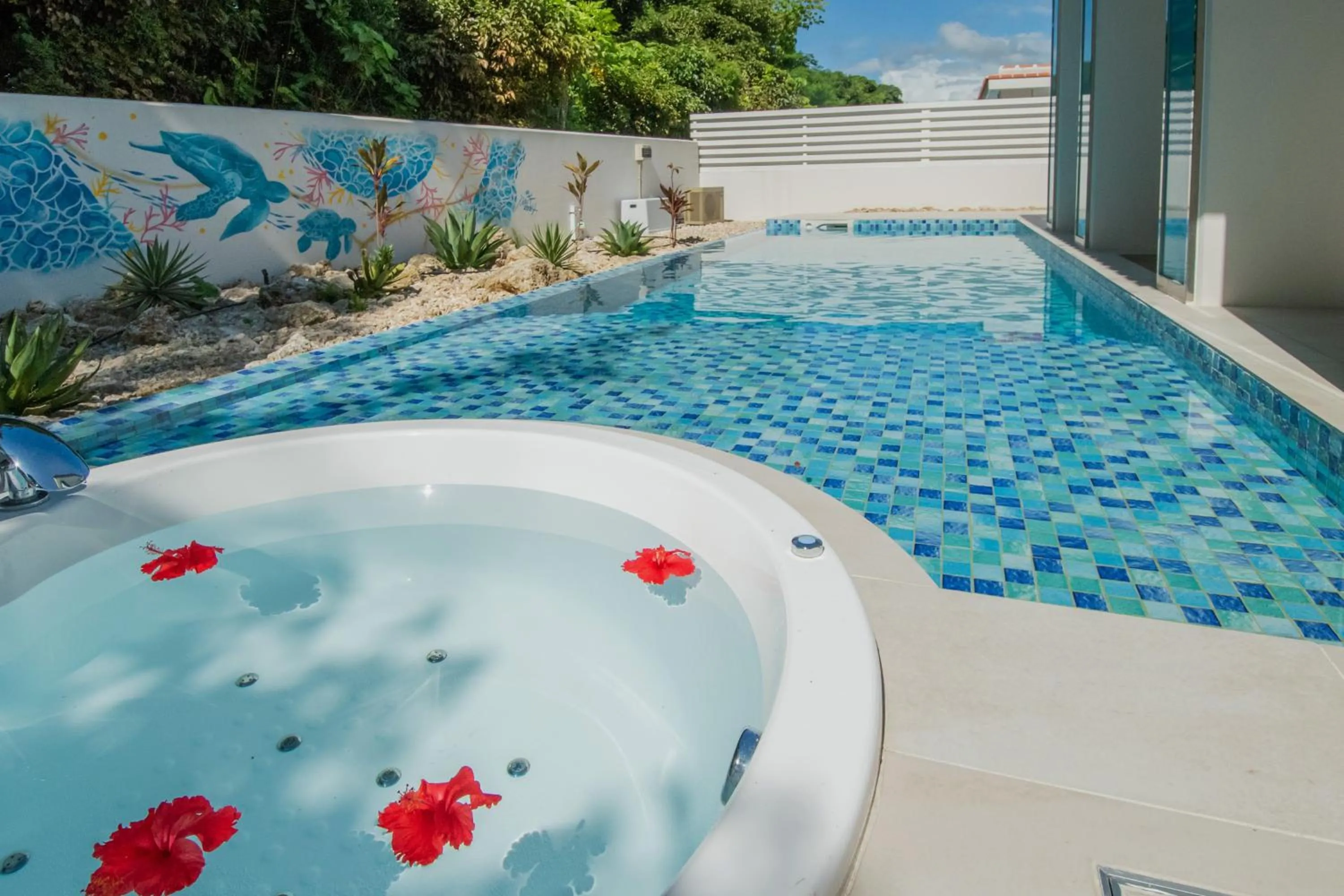 Pool view in pool villa Sanrriott Okinawa Motobu