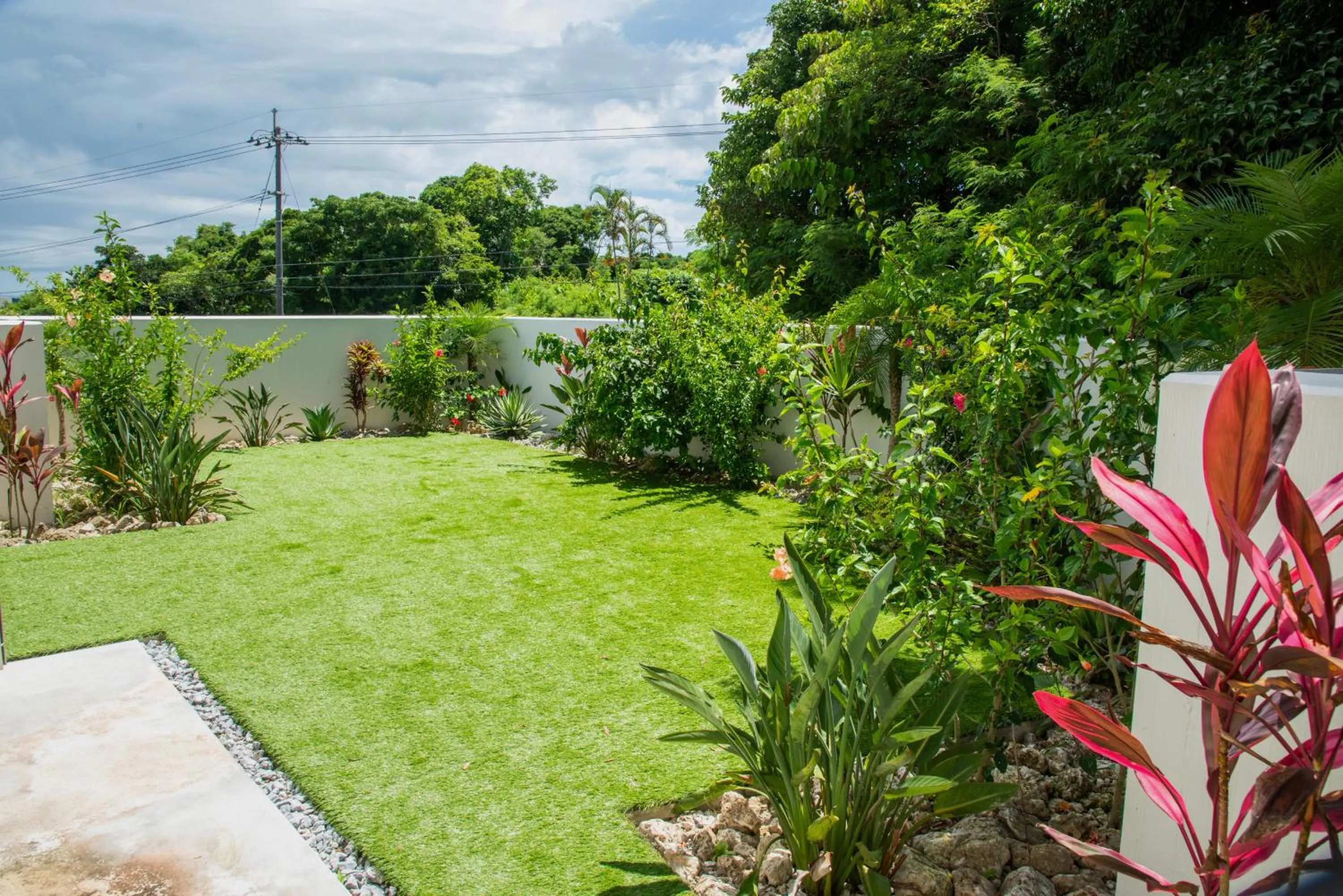 Garden in pool villa Sanrriott Okinawa Motobu