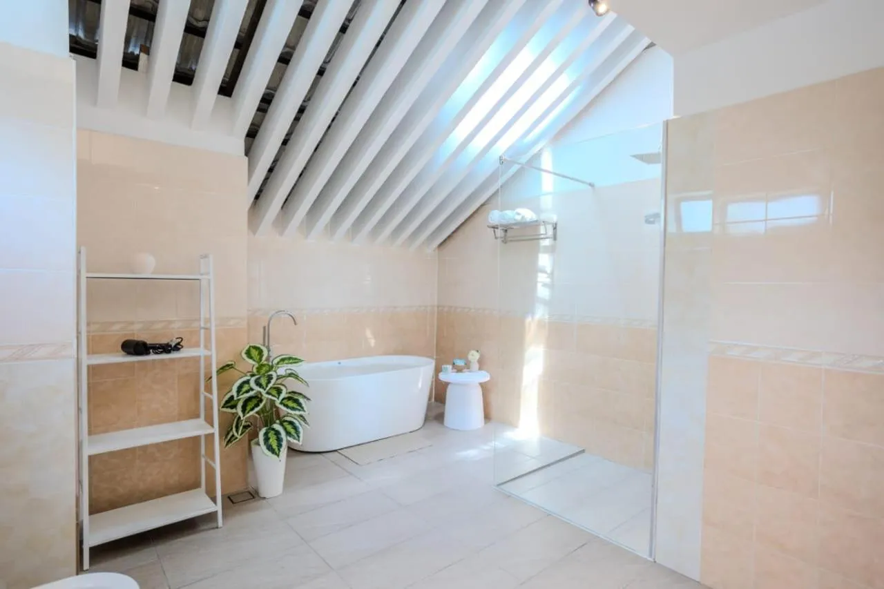 Shower in Suntai Villa, Beachfront Suites