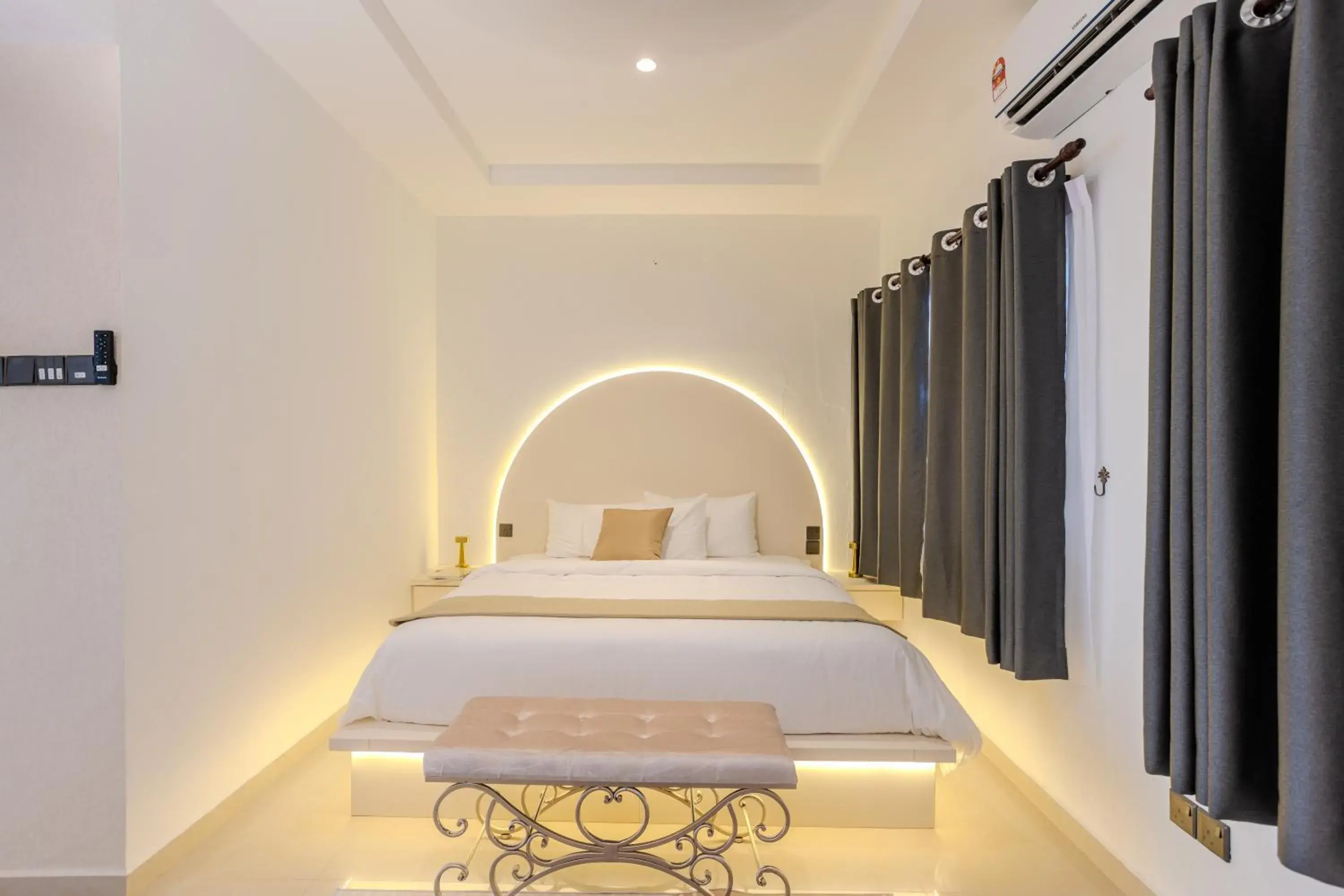 Deluxe King Room in Suntai Villa, Beachfront Suites Deluxe King Room in Suntai Villa, Beachfront Suites