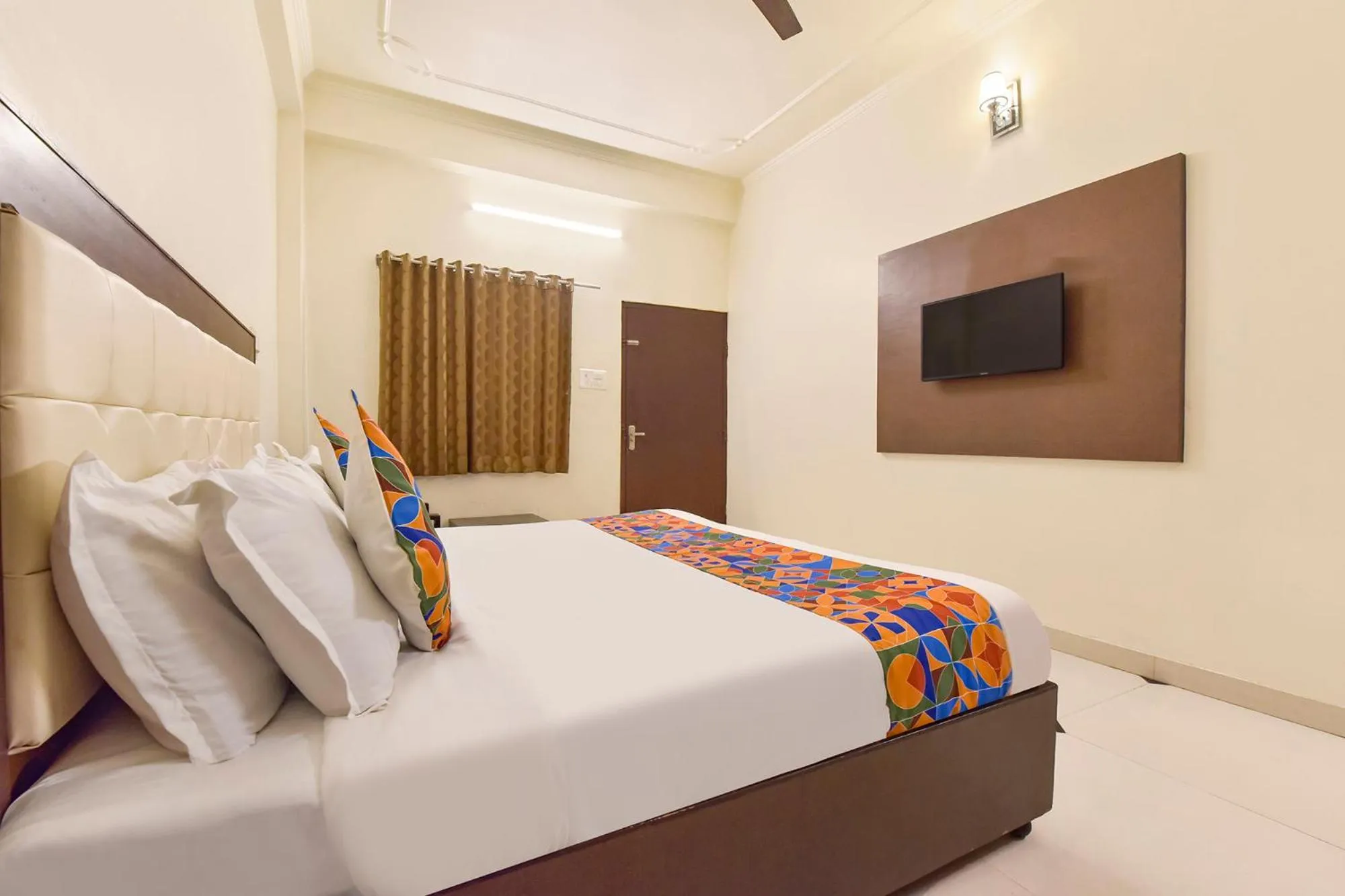 Bed in FabHotel Dream Palace