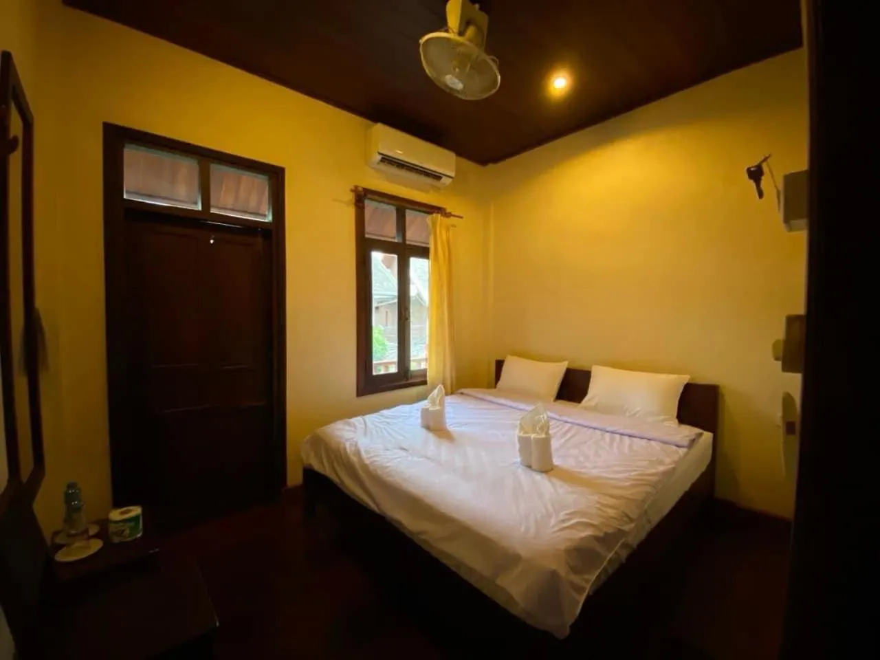 Bed in Tingkham Guesthouse