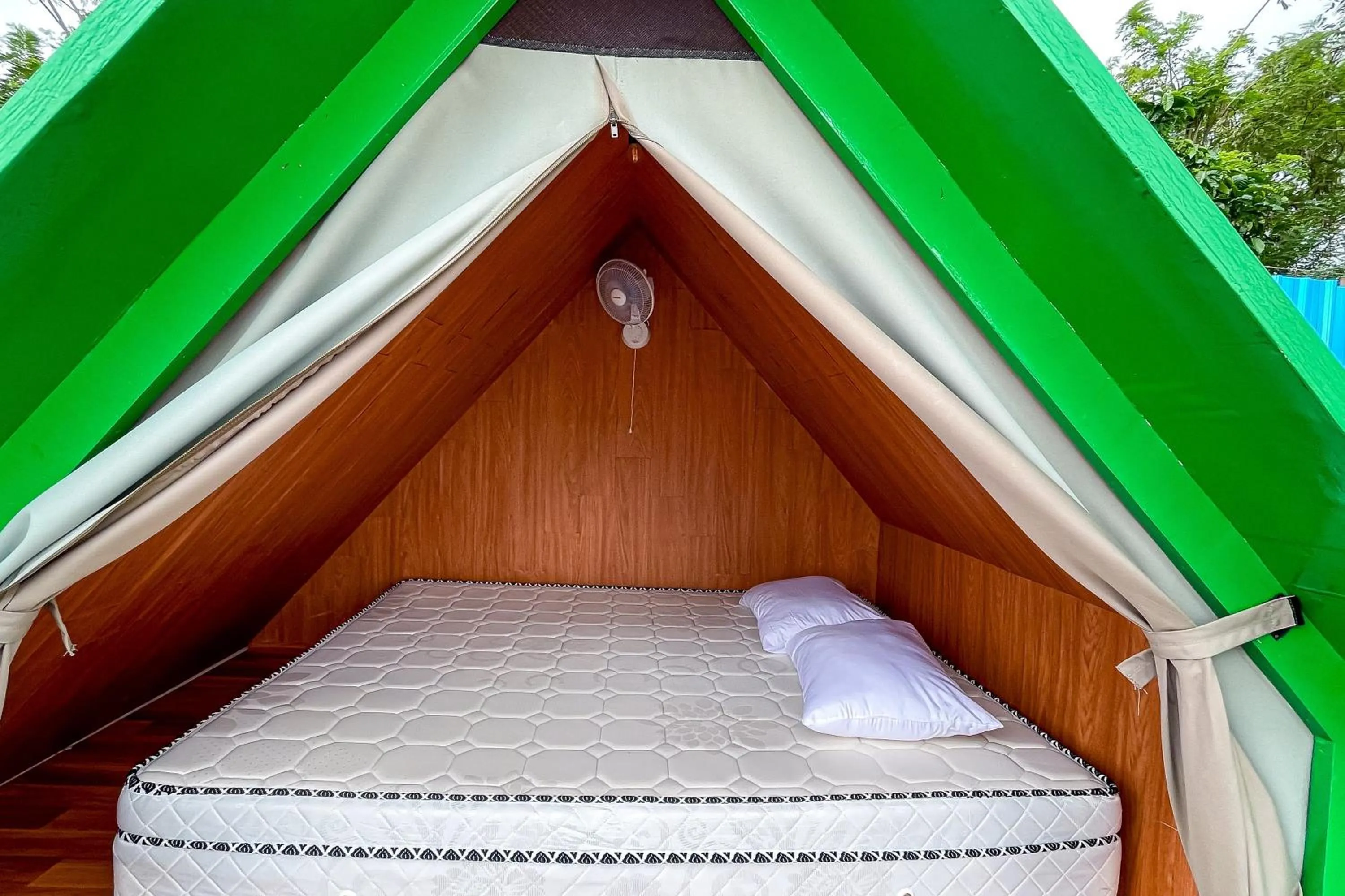Bedroom, Bed in Rainbow Glamping