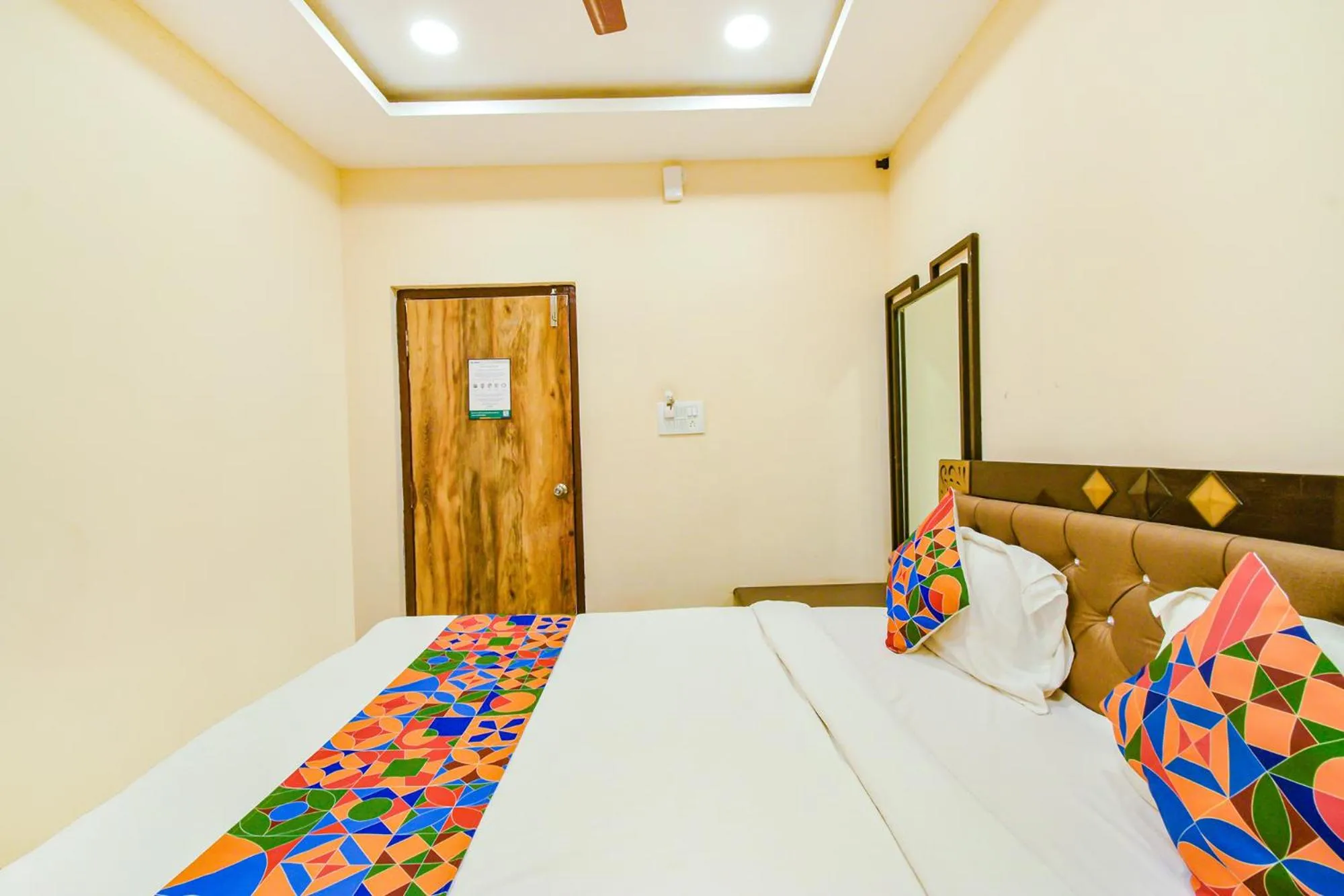 Bed in FabHotel Yogeshwara Grand - Nr Hyderabad International Airport, Shamshabad