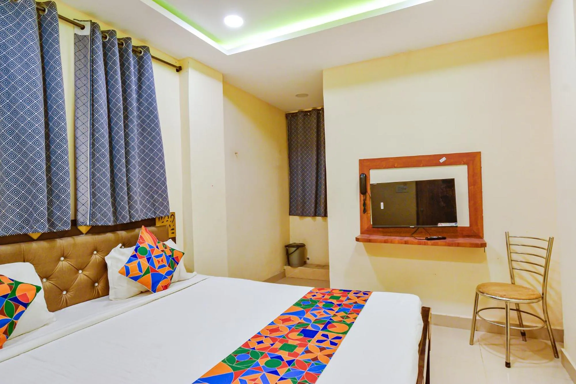 Bed in FabHotel Yogeshwara Grand - Nr Hyderabad International Airport, Shamshabad