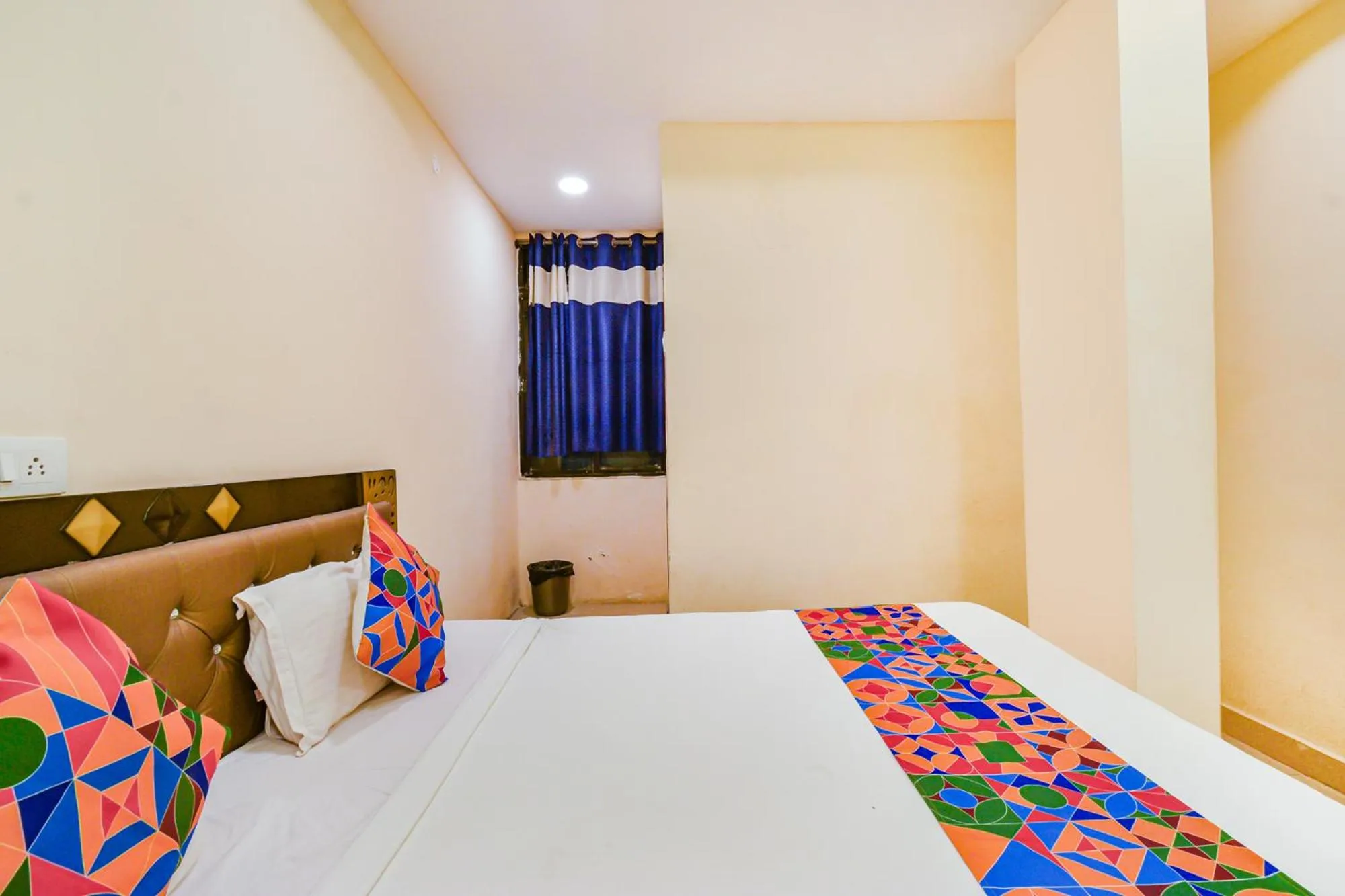 Bed in FabHotel Yogeshwara Grand - Nr Hyderabad International Airport, Shamshabad