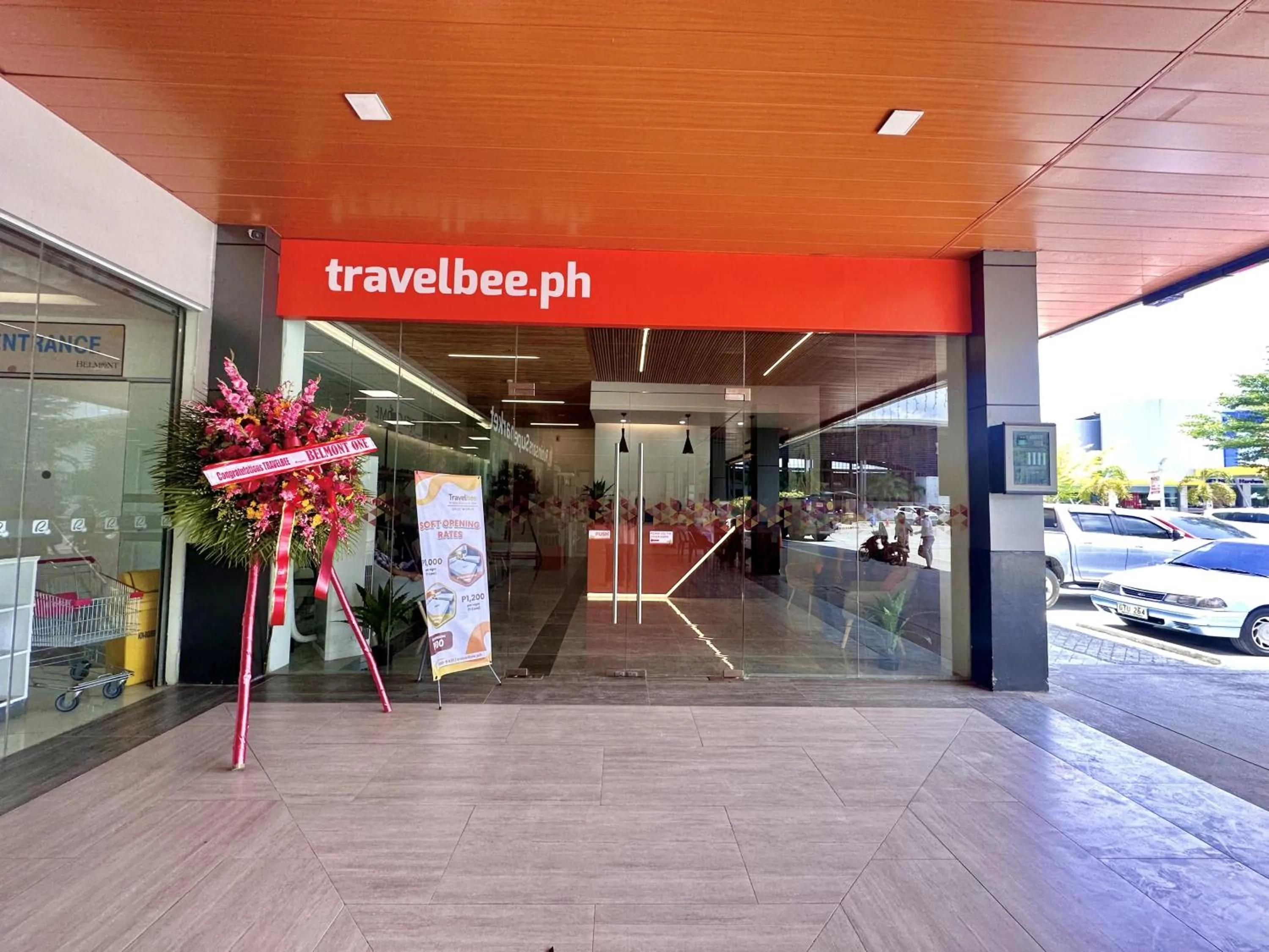 Facade/entrance in Travelbee Minglanilla Inn