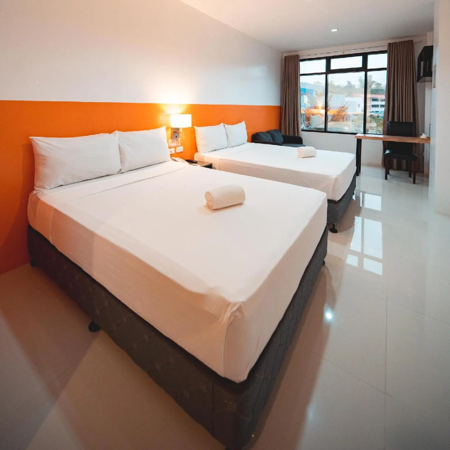 Bed in Travelbee Minglanilla Inn