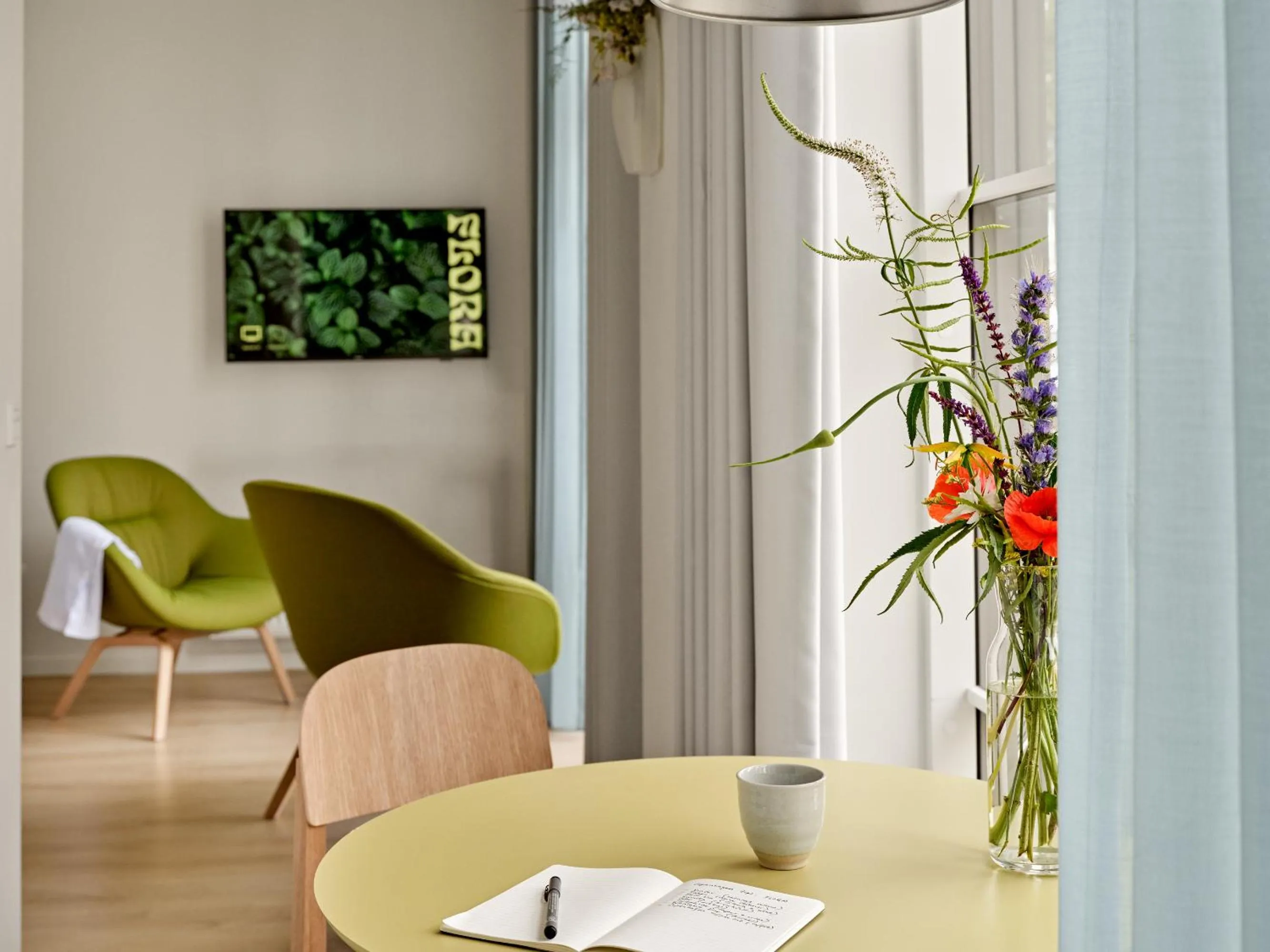 Flora Apartment Hotel