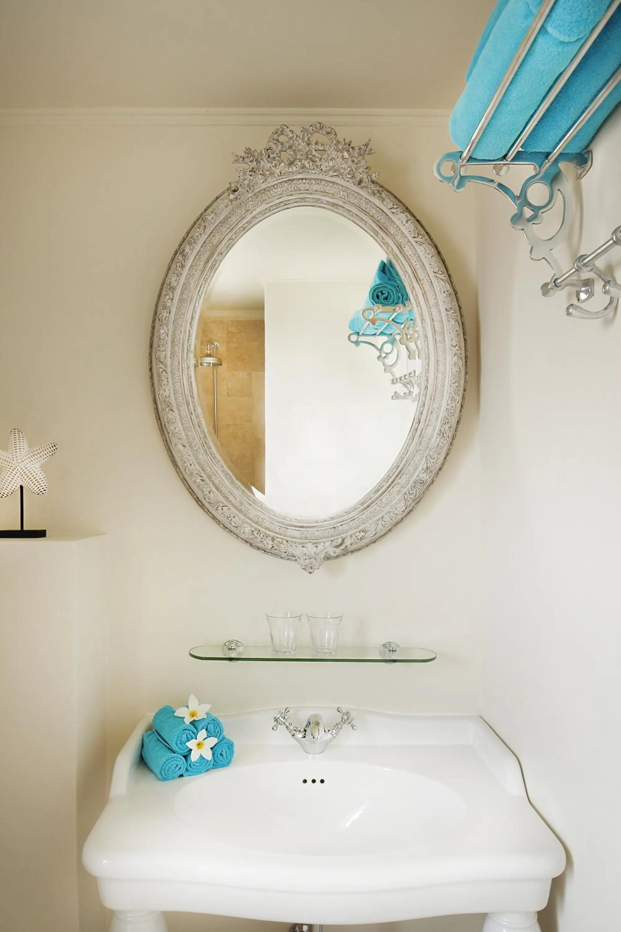 Bathroom in Ocean Breeze Boutique Hotel & Marina