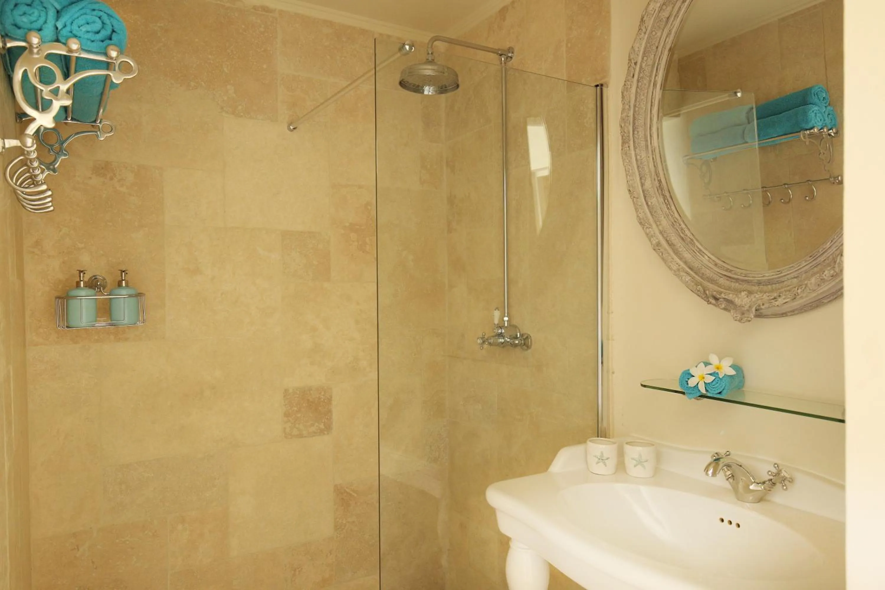 Shower in Ocean Breeze Boutique Hotel & Marina