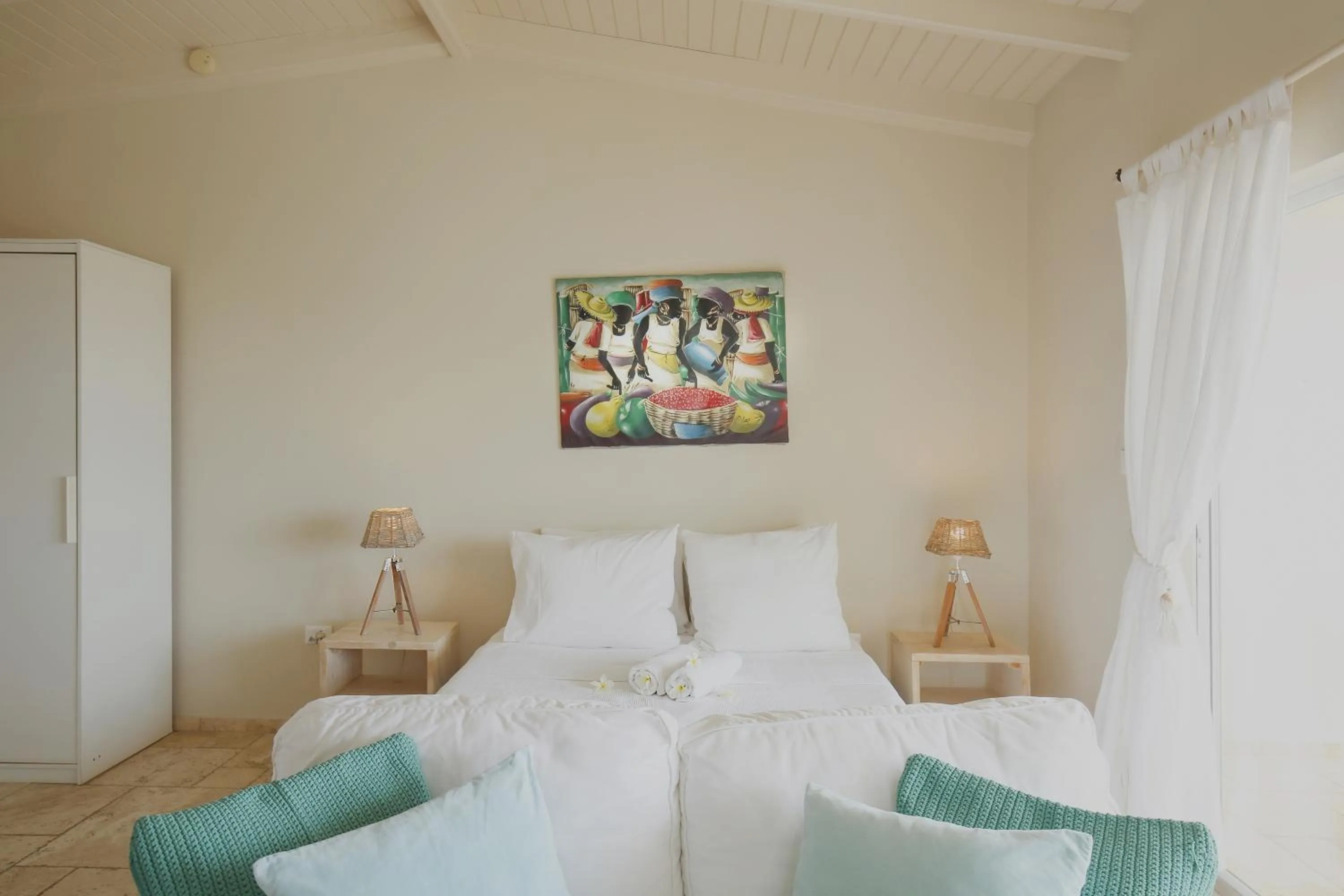 Bed in Ocean Breeze Boutique Hotel & Marina