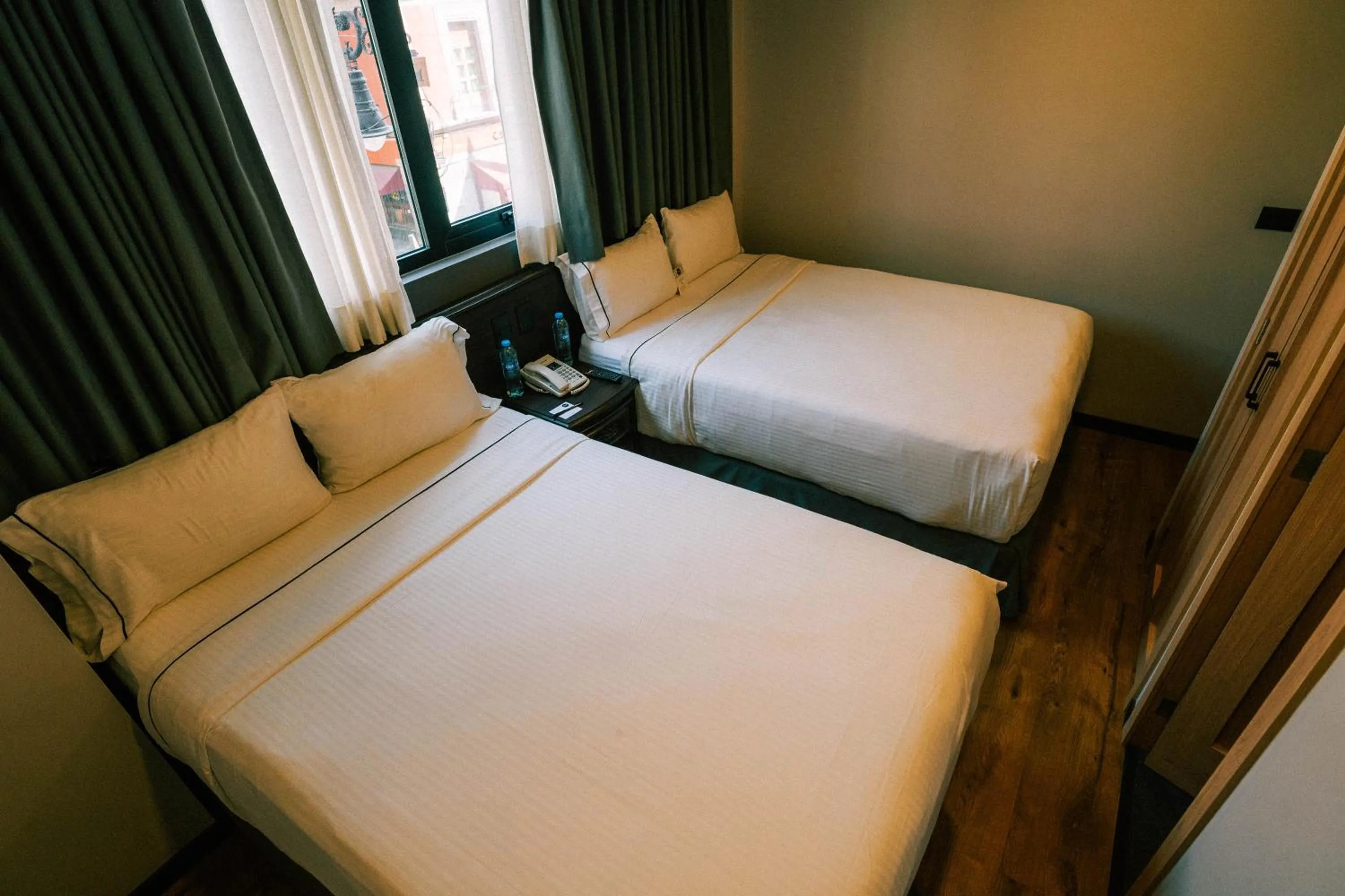 Bed in Canada Central & Rooftop