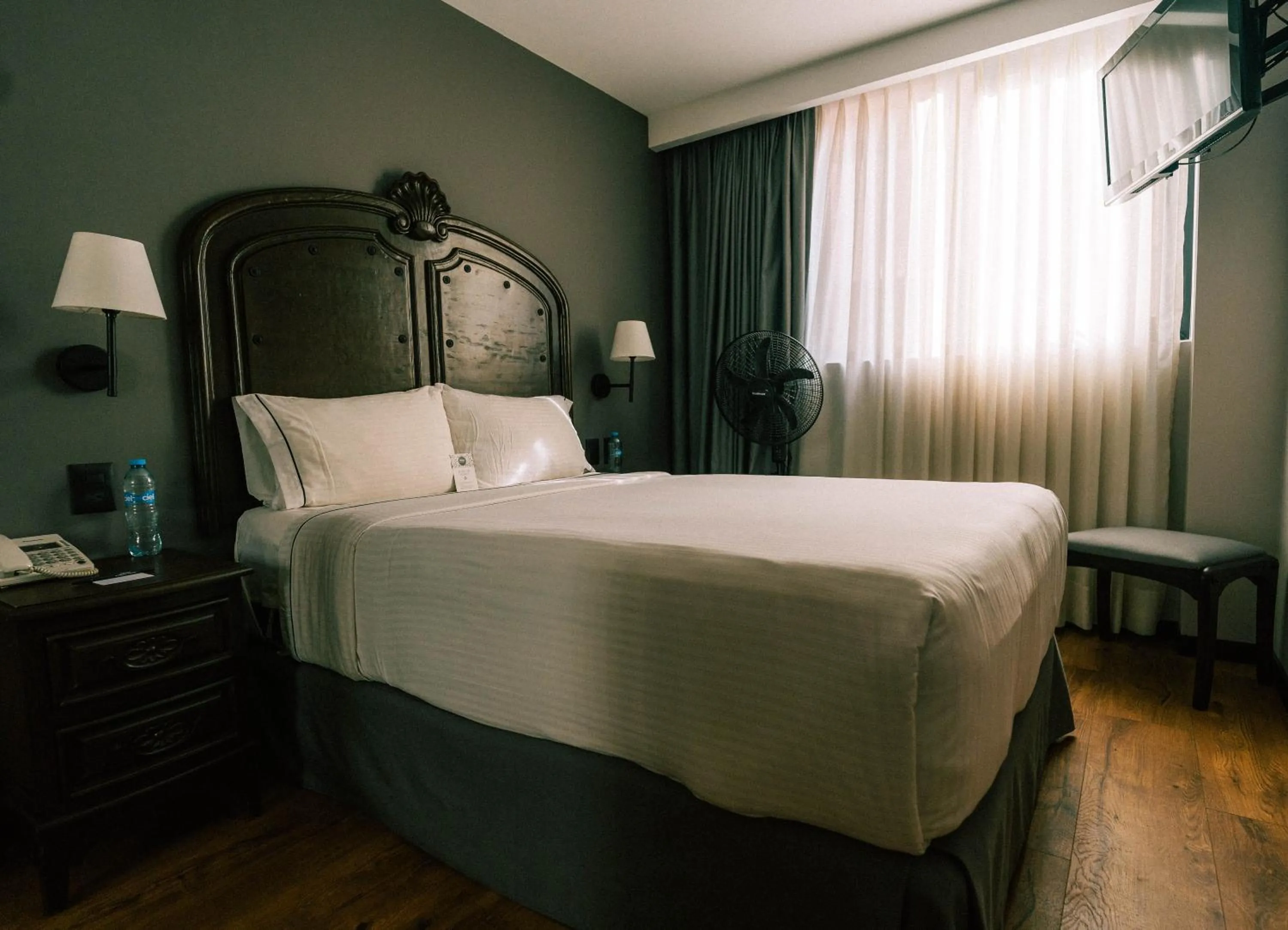 Bed in Canada Central & Rooftop