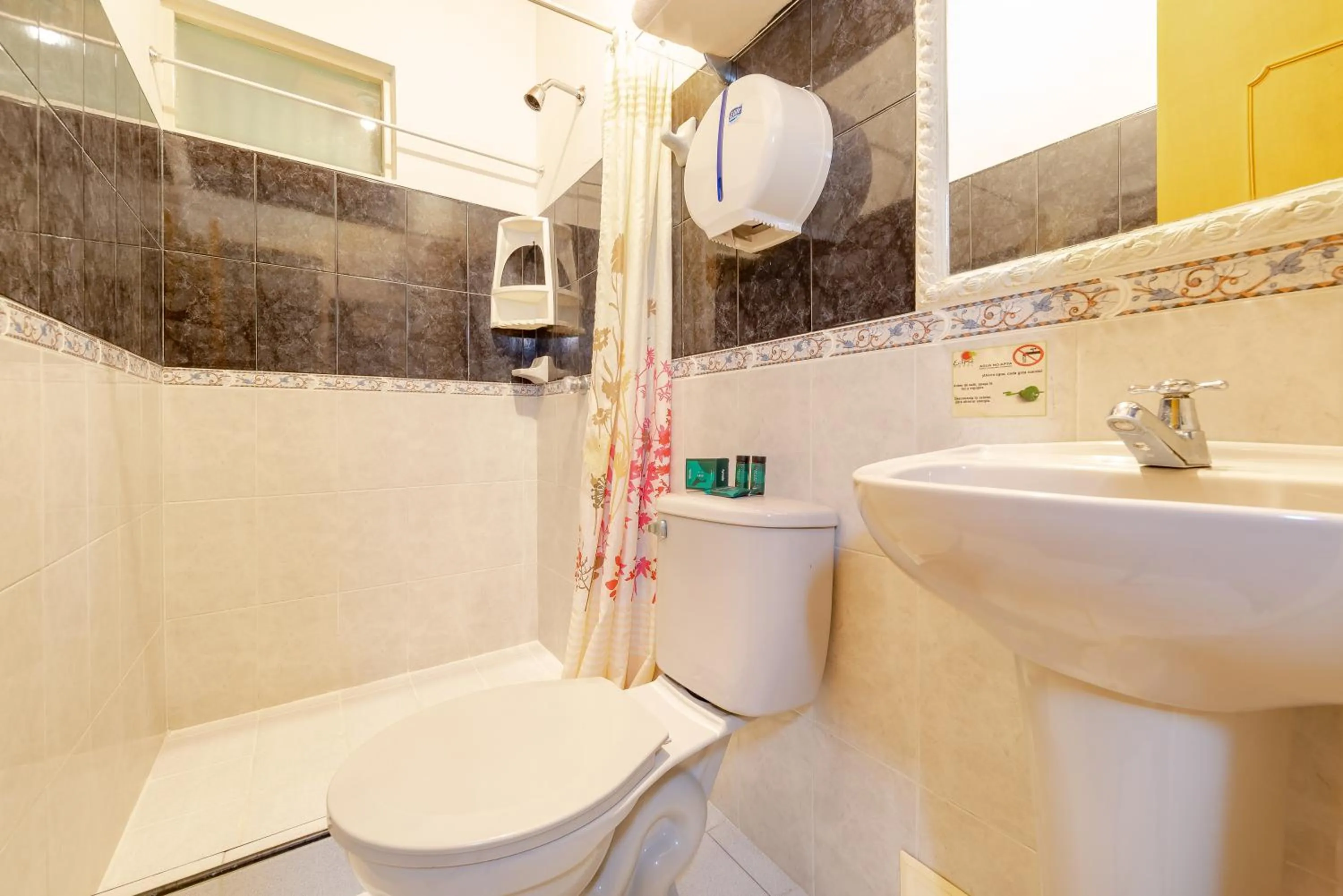 Shower in Eclipse Villavicencio