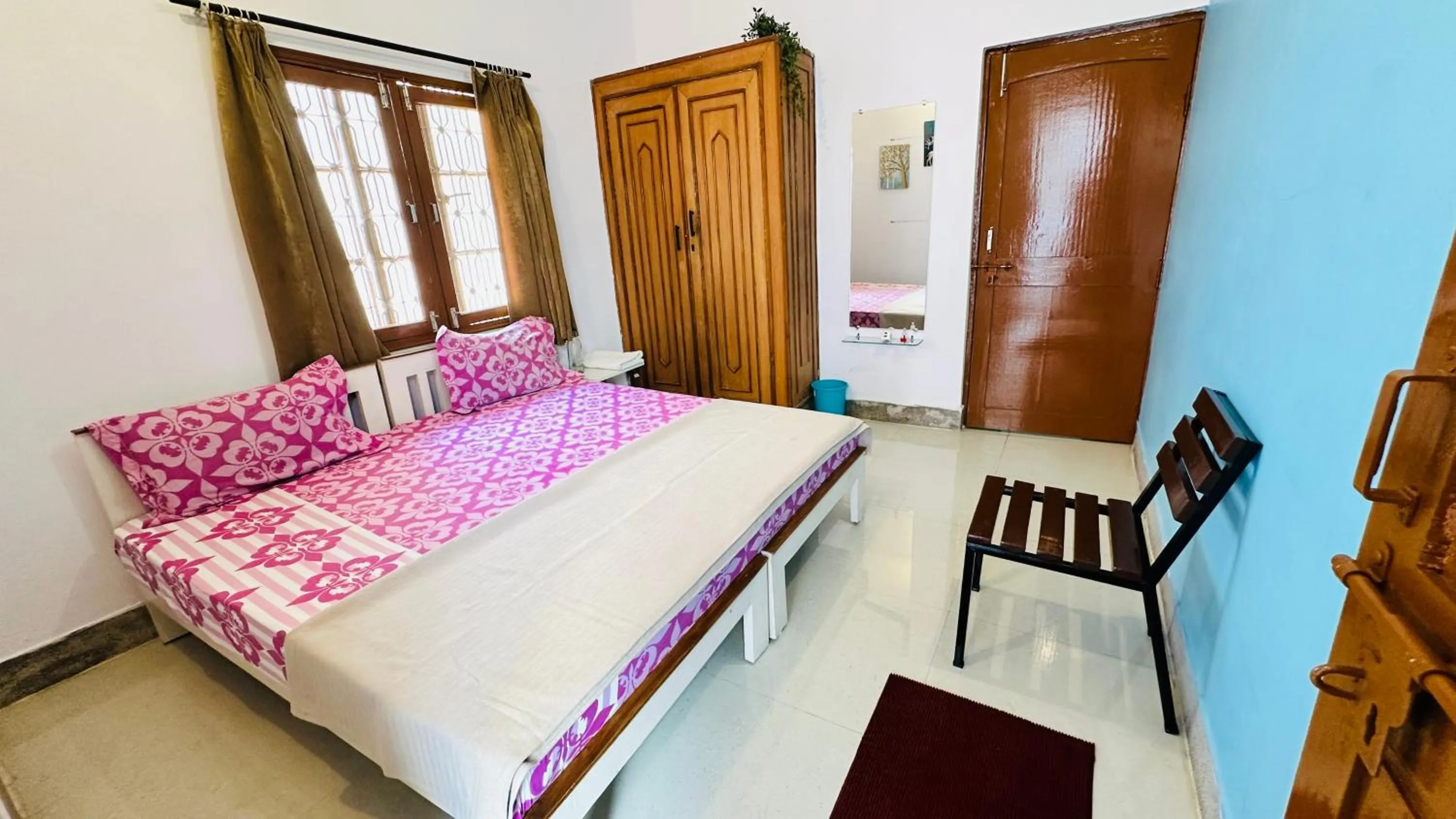 Bedroom, Bed in The Spring Leaves