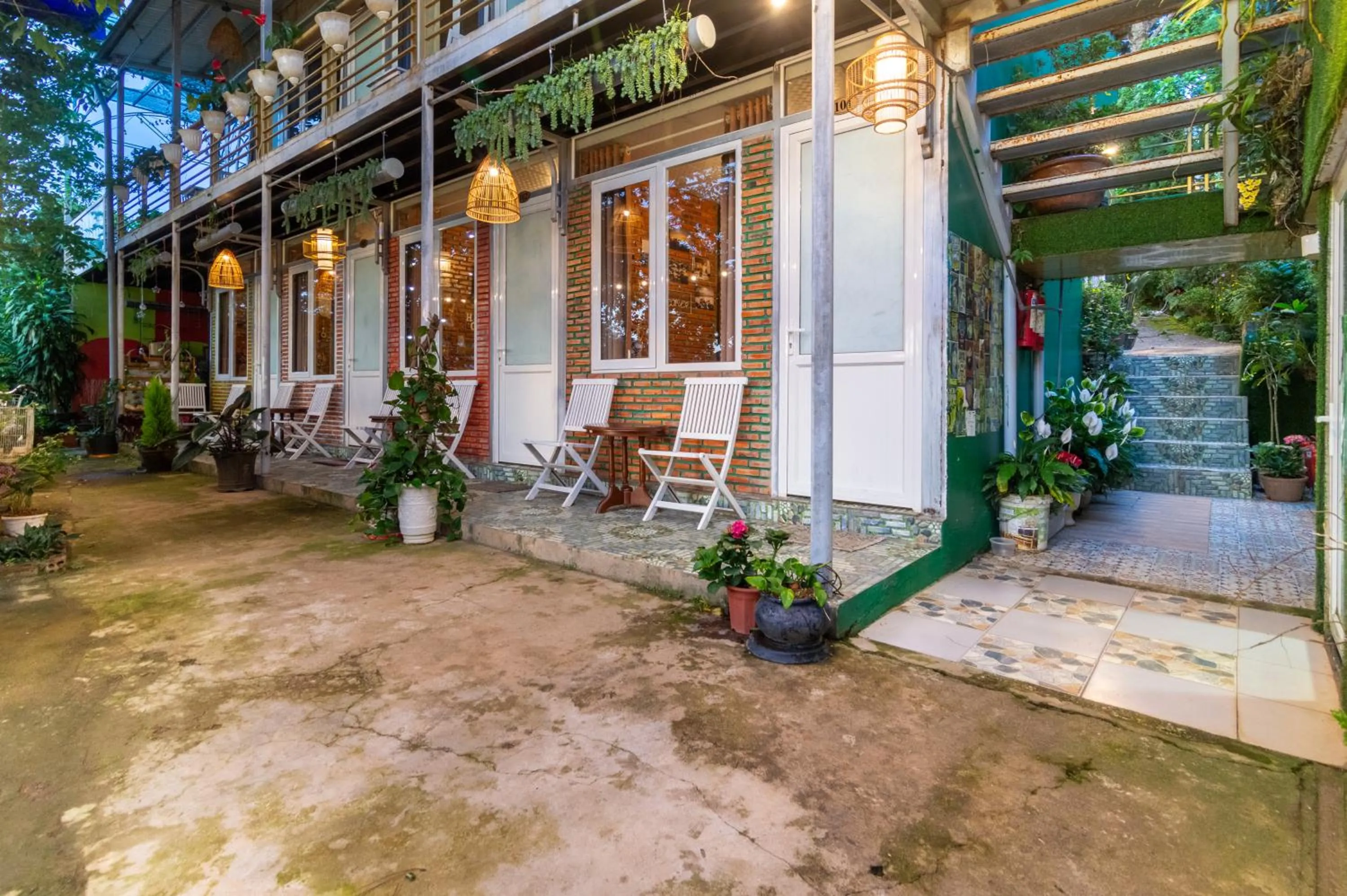 Property building in Robins Guesthouse