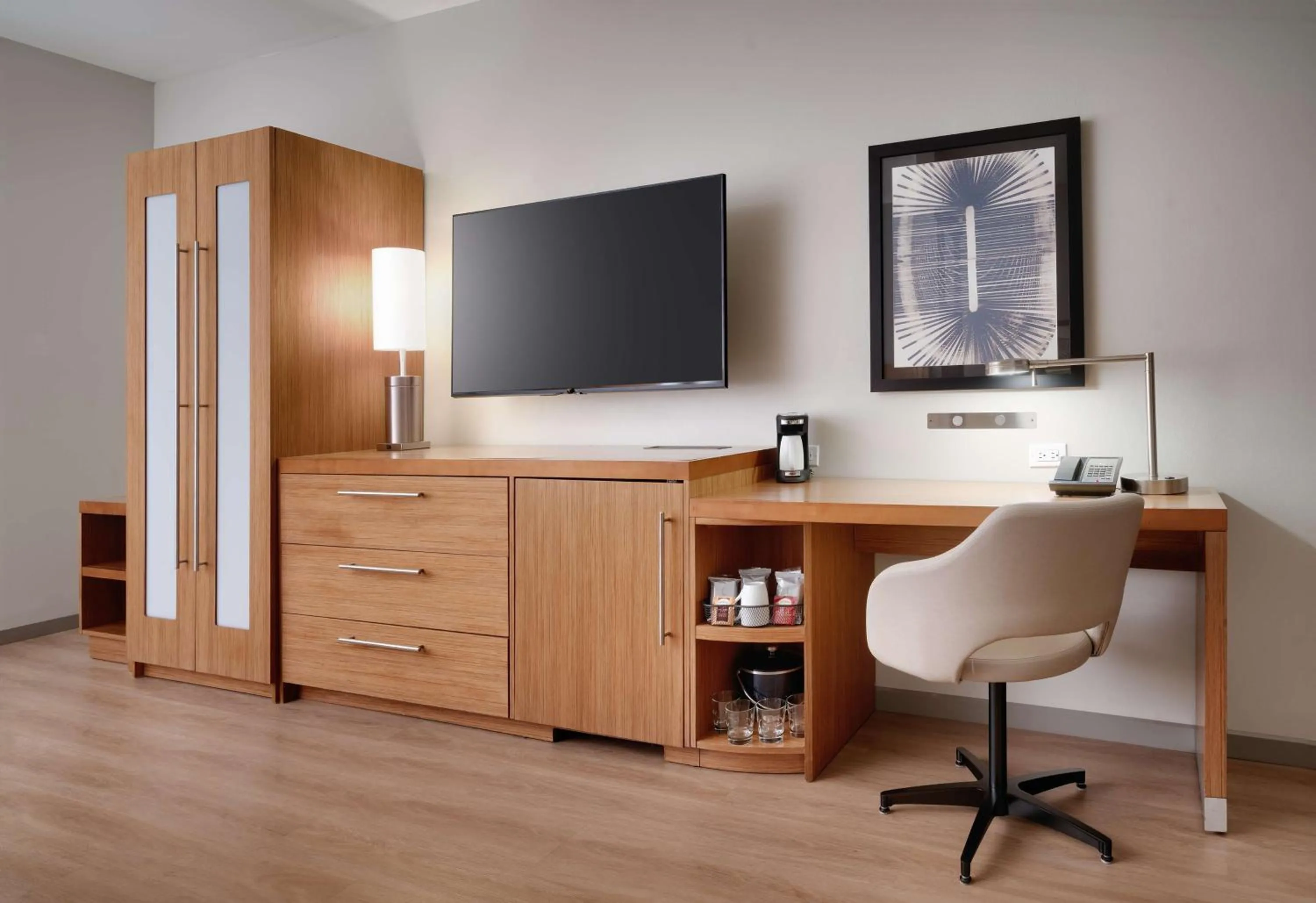 Bedroom in Hyatt Place at Anaheim Resort / Convention Center