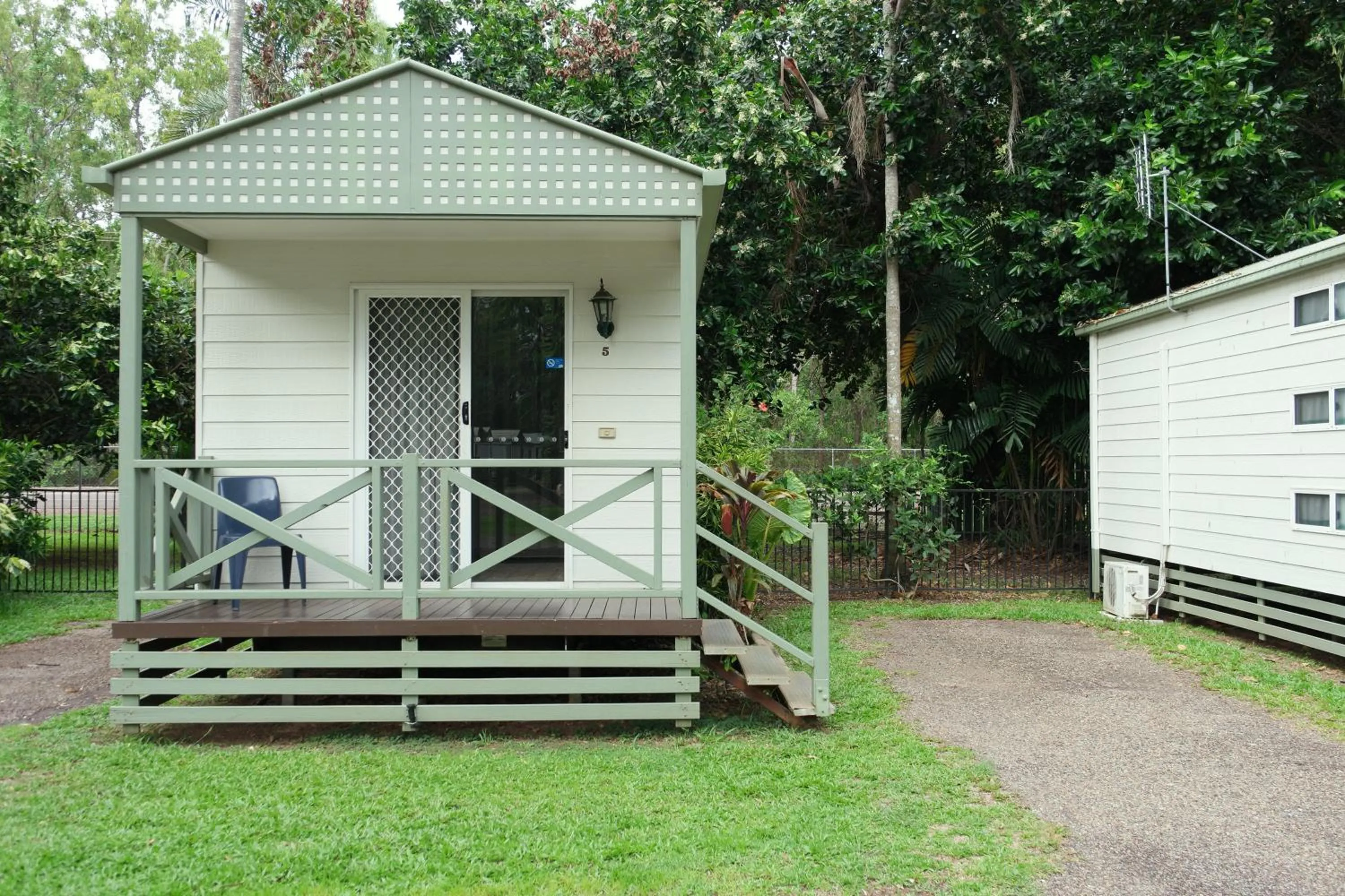 Balcony/Terrace in BIG4 Howard Springs Holiday Park