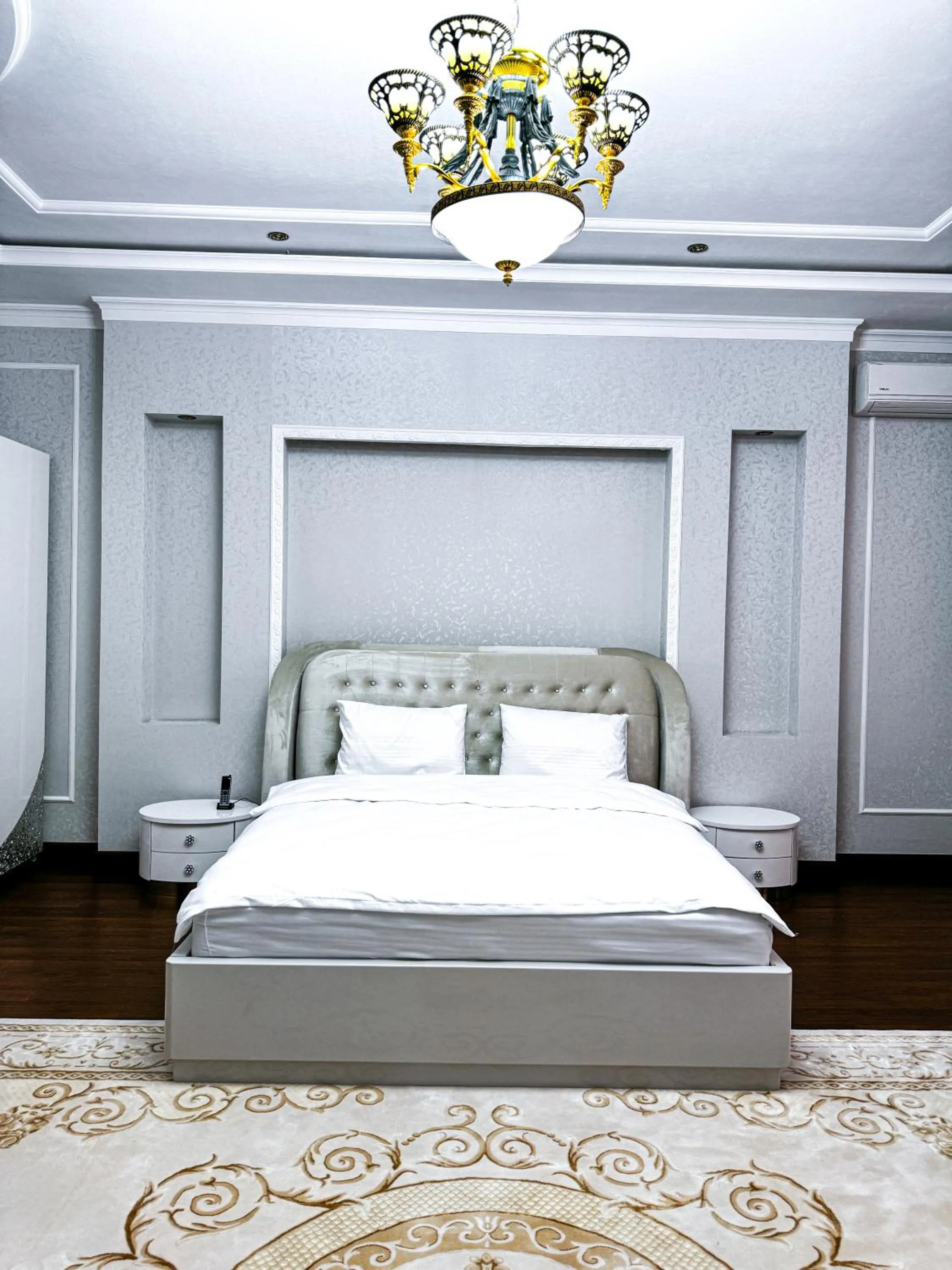 Bed in De Villa Hotel