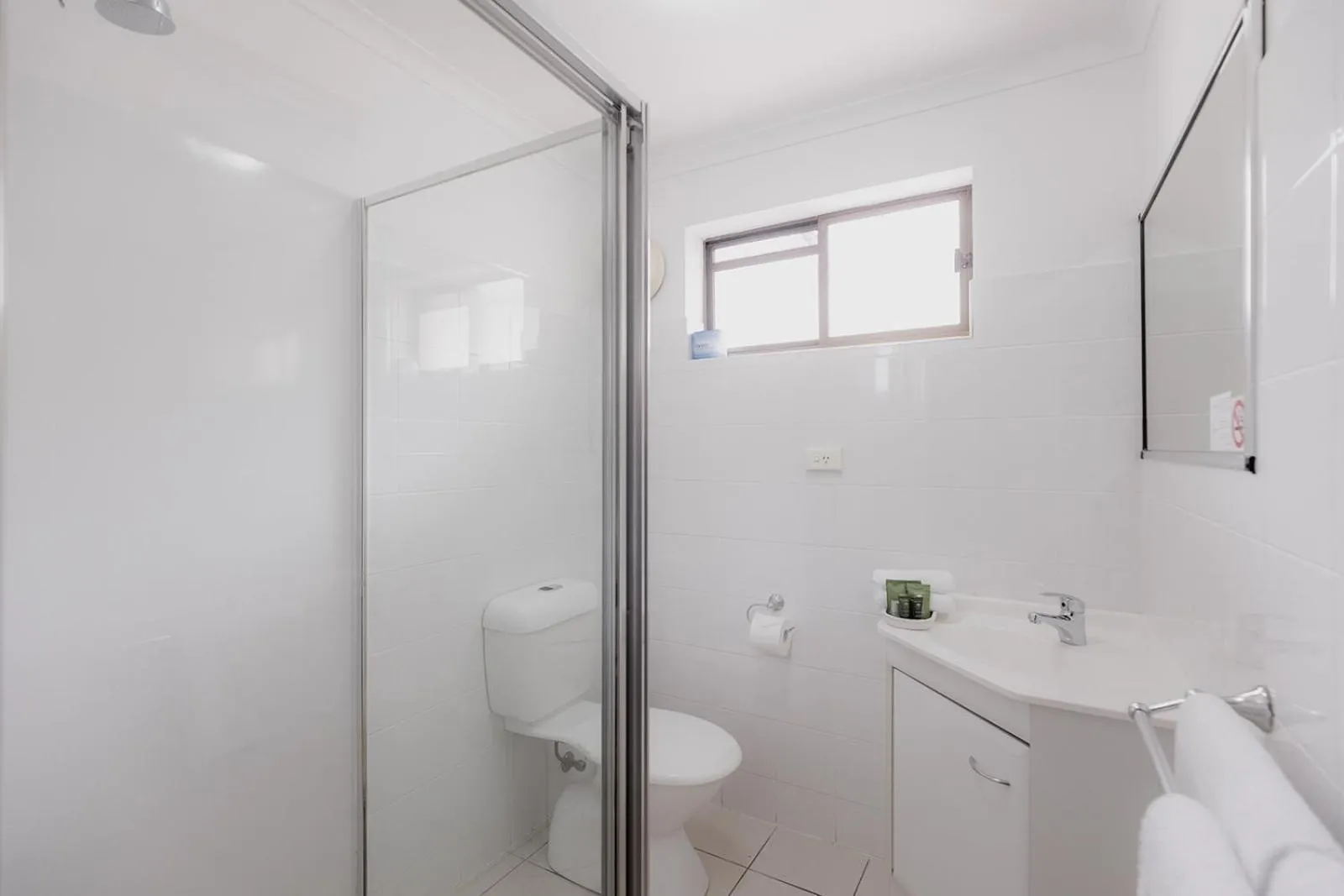 Shower in Argyle Motor Lodge