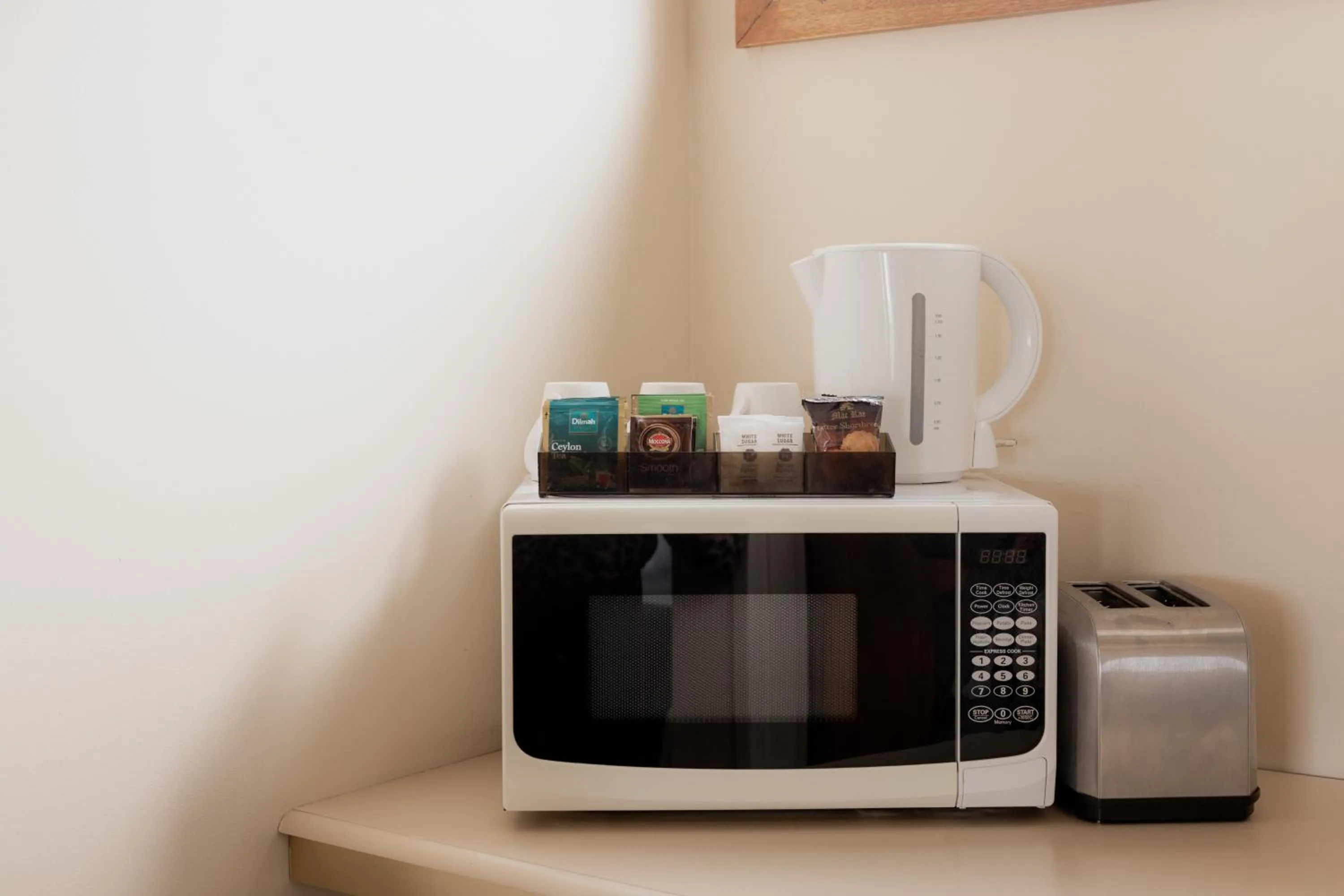 Coffee/tea facilities in Argyle Motor Lodge