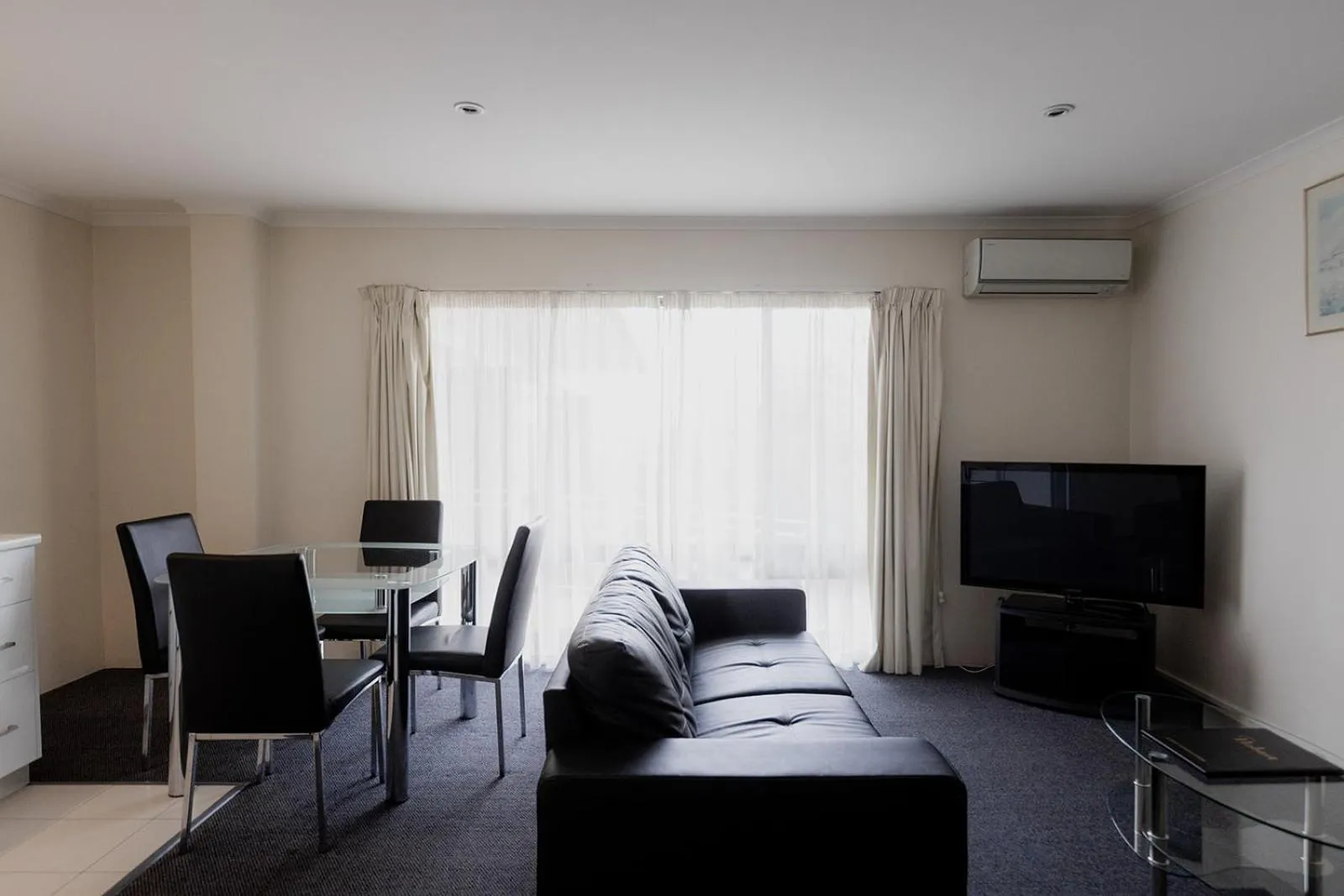 TV and multimedia in Argyle Motor Lodge