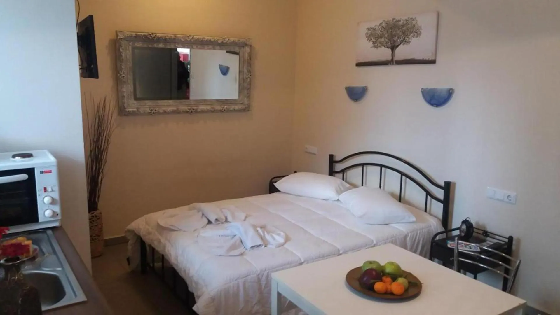 Bed in Verykokkos Pension I