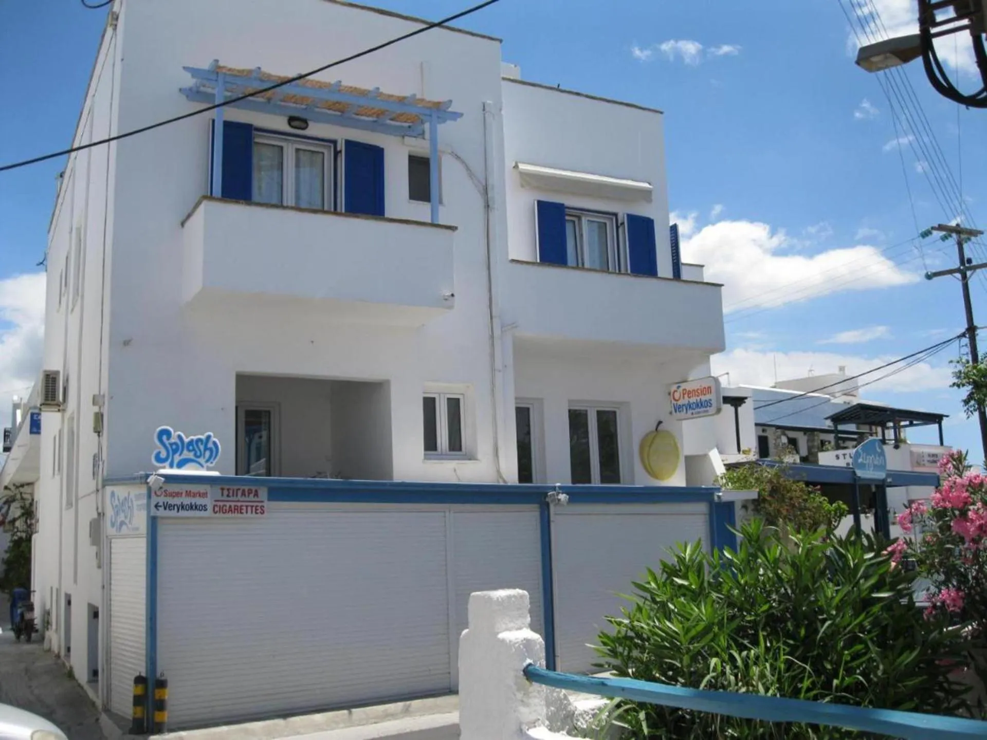 Property building in Verykokkos Pension I