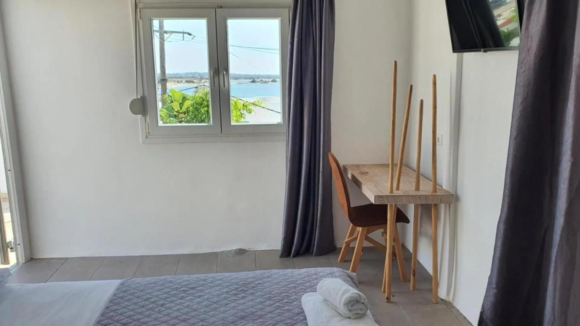 TV and multimedia in Verykokkos Pension I