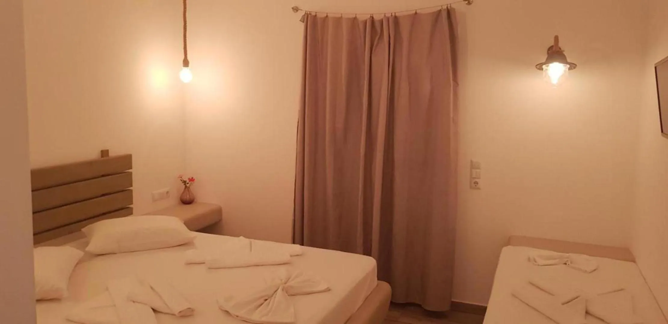 Bedroom, Bed in Verykokkos Pension I